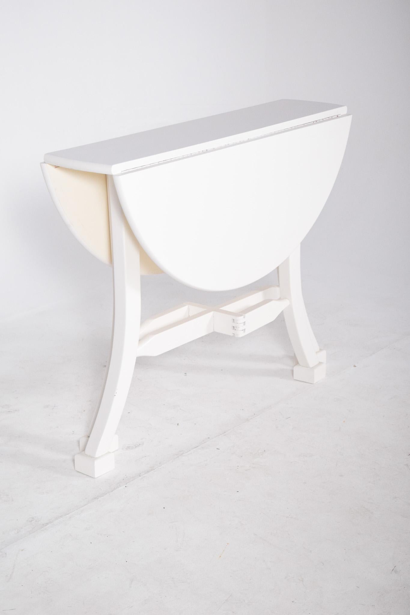 Portuguese Flap Table Painted in White In Good Condition For Sale In Lisboa, Lisboa