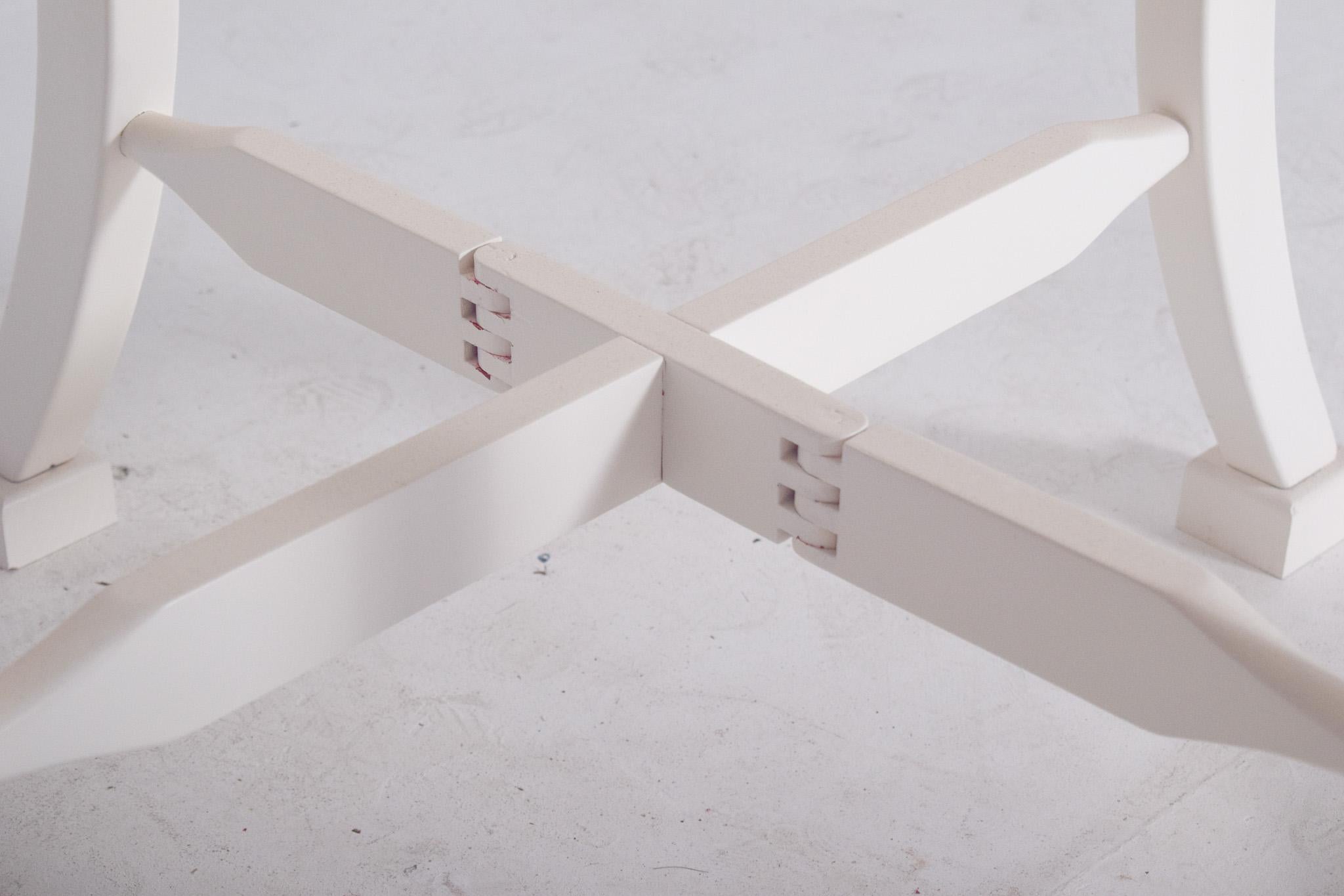 Portuguese Flap Table Painted in White For Sale 3