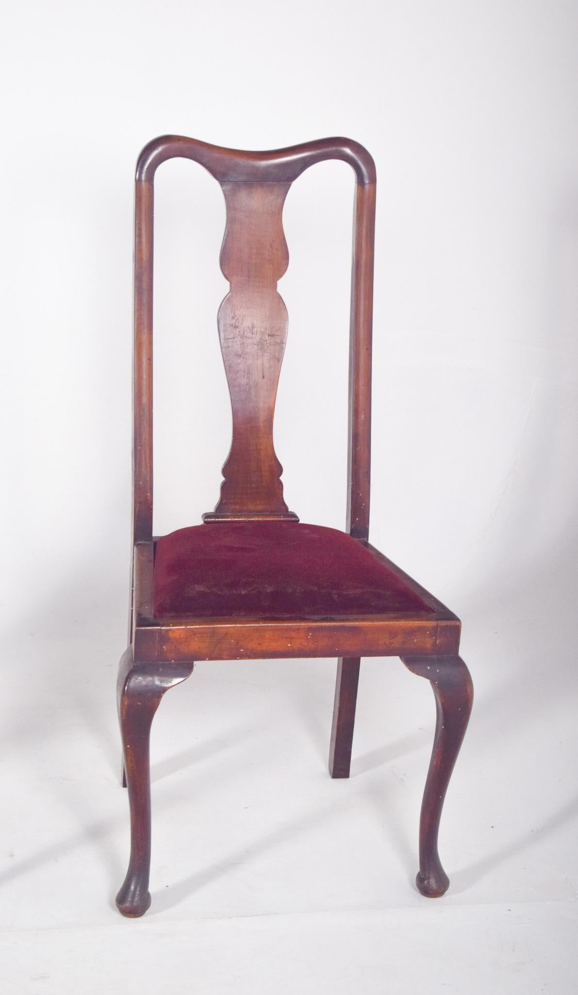 Portugais Portuguese Four Queen Anne Dining Chairs (Chaises à manger Queen Anne) en vente