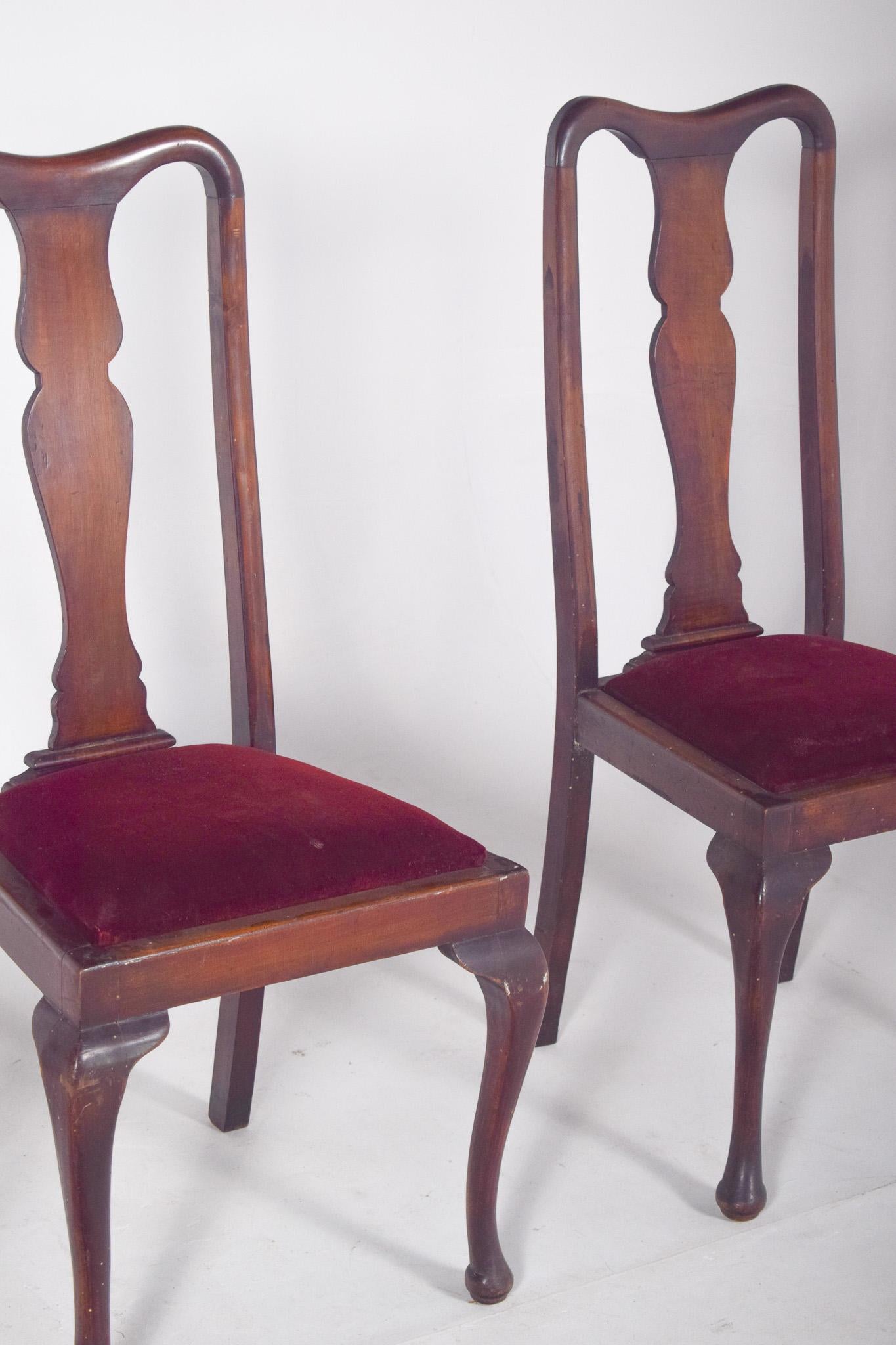 Portuguese Four Queen Anne Dining Chairs (Chaises à manger Queen Anne) État moyen - En vente à Lisboa, Lisboa
