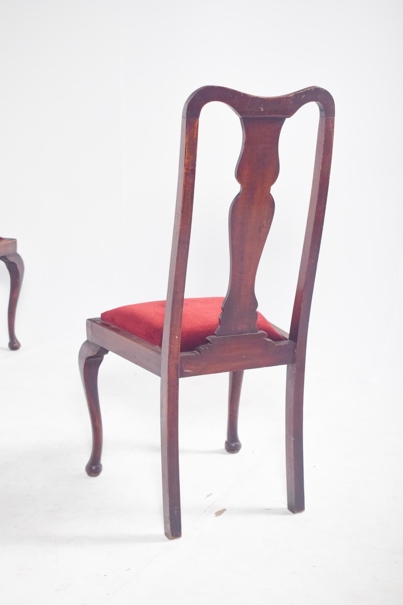 Portuguese Four Queen Anne Dining Chairs (Chaises à manger Queen Anne) en vente 2