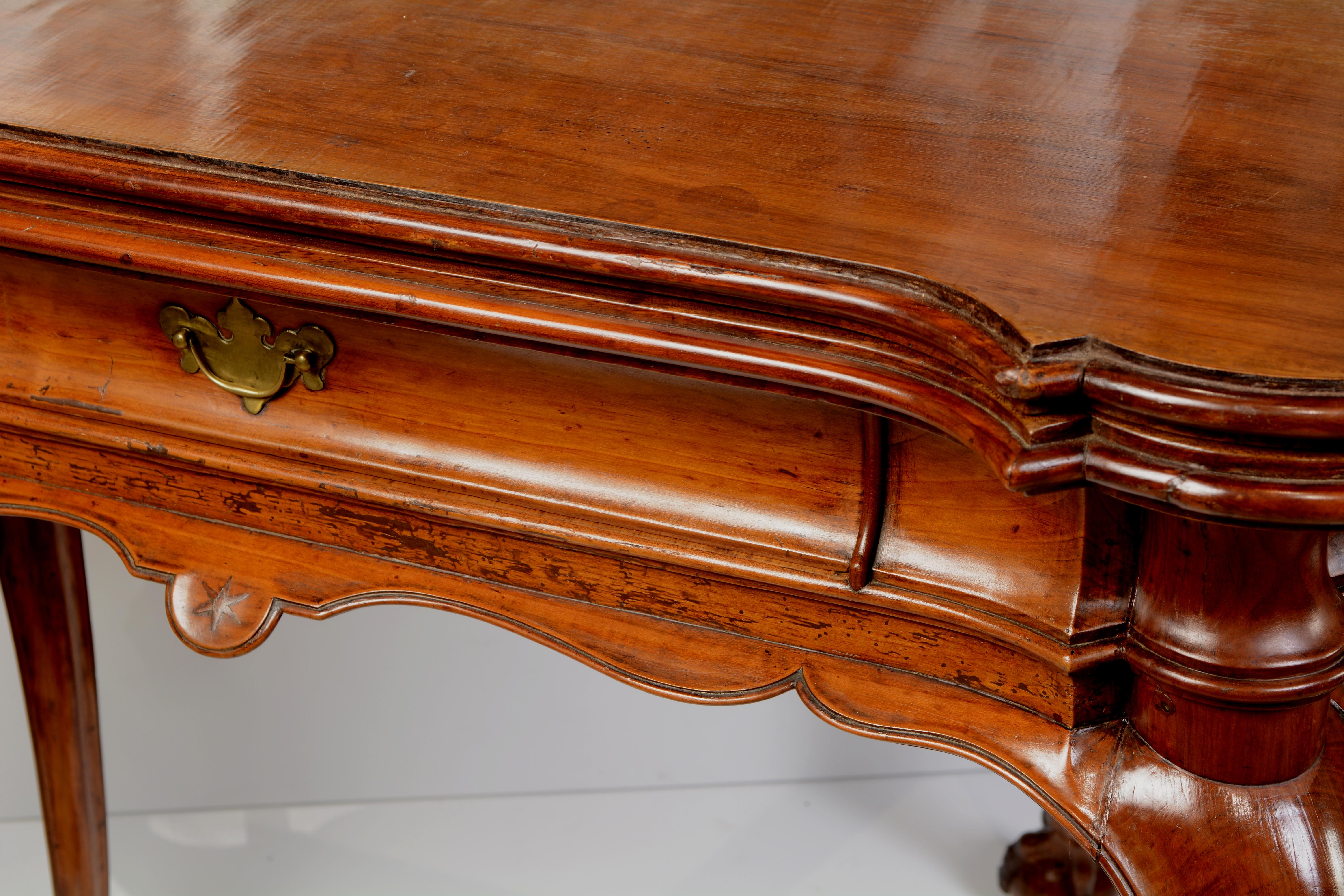 Portuguese Games Table, Mahogany, 18th Century In Good Condition In Madrid, ES