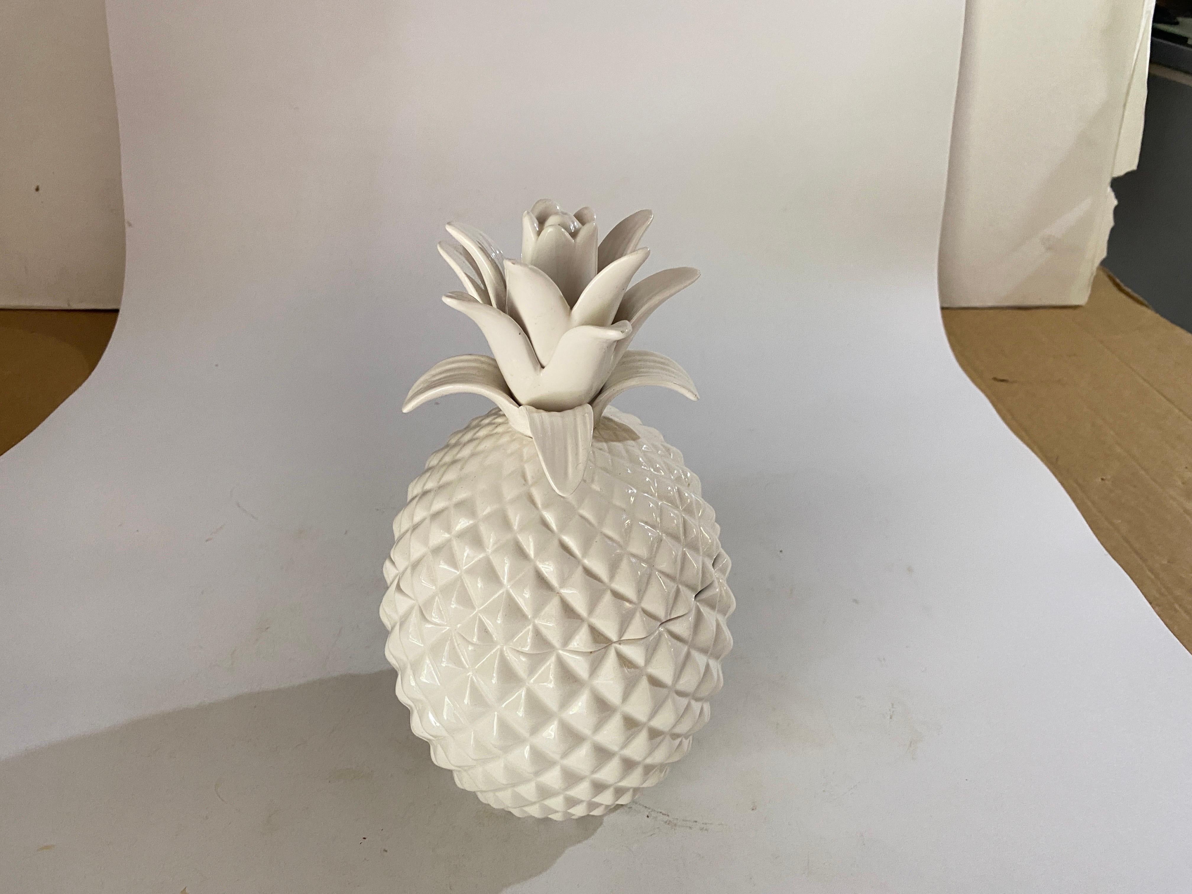 Portuguese Glazed Ceramic Pineapple Pot with Lid or Ice Bucket, 20th Century For Sale 4