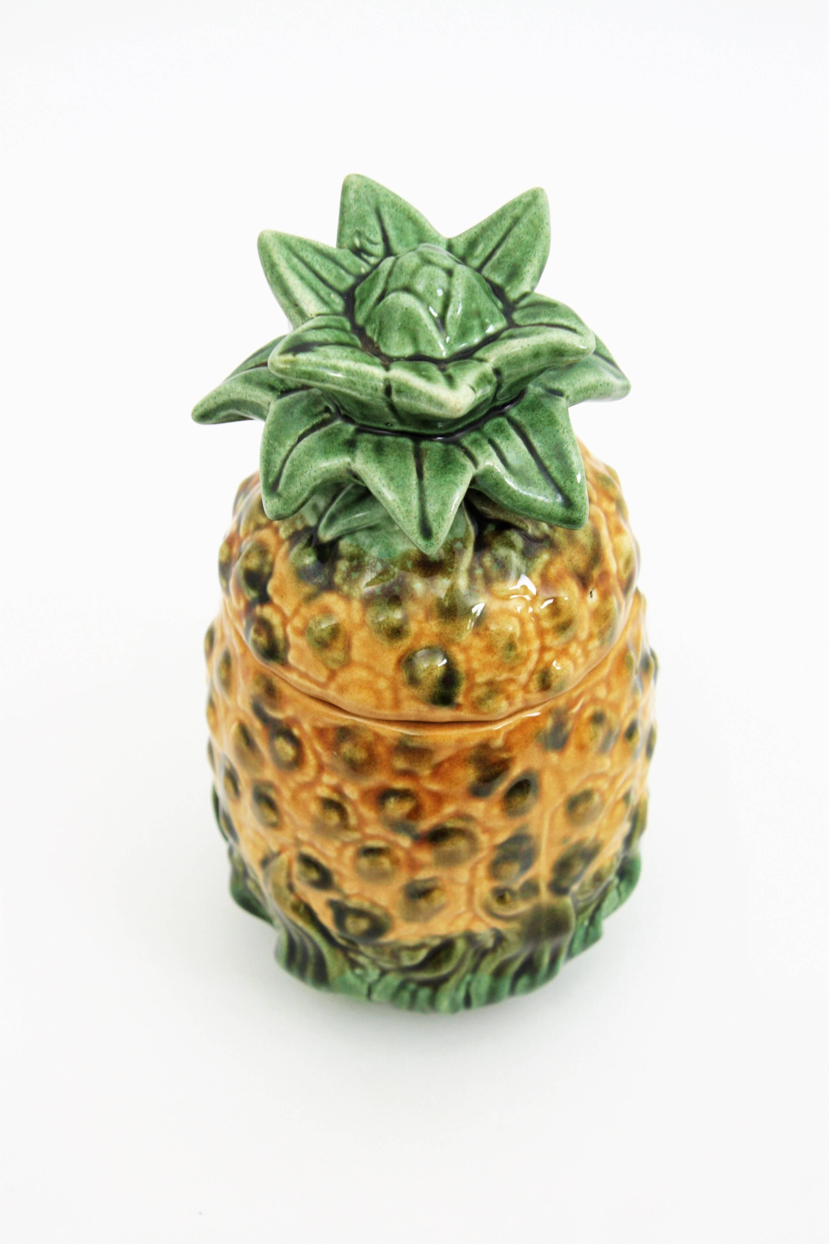 Portuguese Glazed Ceramic Pineapple Pot with Lid or Ice Bucket, 1960s In Excellent Condition In Barcelona, ES