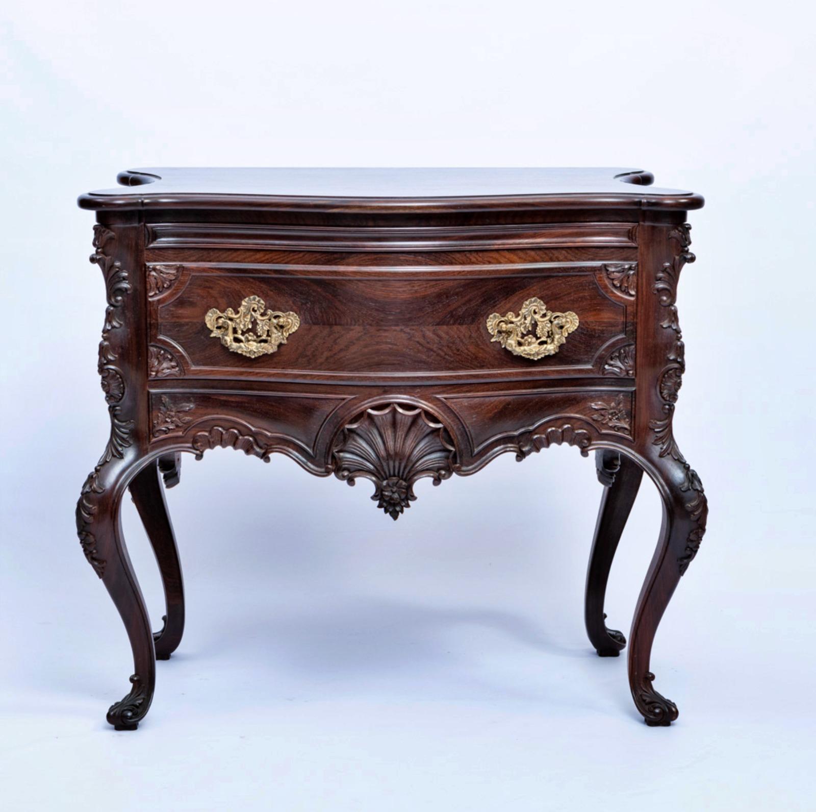 Hand-Crafted Portuguese Half Chest of Drawers End 19th Century in Rosewood