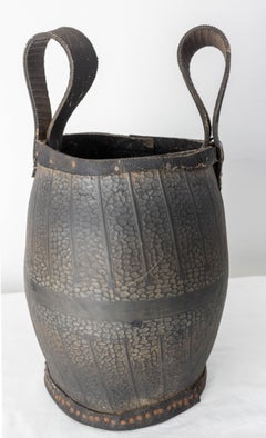 Cesta o cachepot portugués de caucho hecho a mano Mediados de siglo