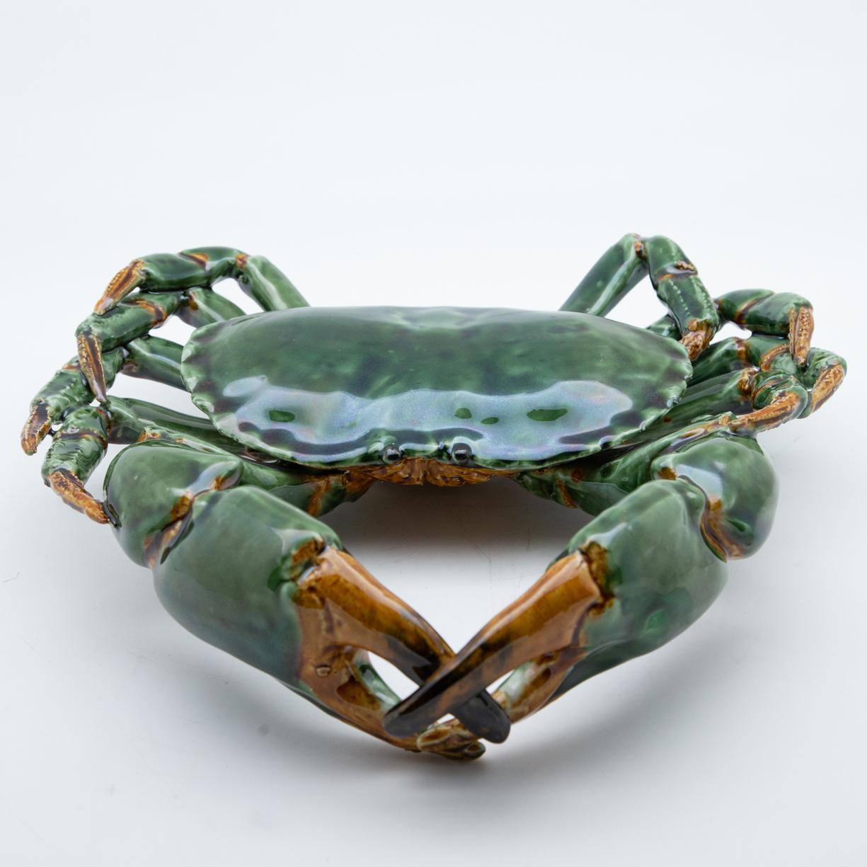 Portuguese Handmade Pallissy or Majollica Large Green Ceramic Crab In New Condition In New York, NY