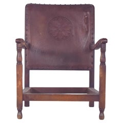 Chaise basse portugaise avec dossier en cuir