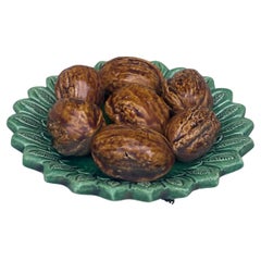 Piatto da portata in maiolica portoghese Palissy Walnuts Aires C.C. Leal Caldas Da Rainha