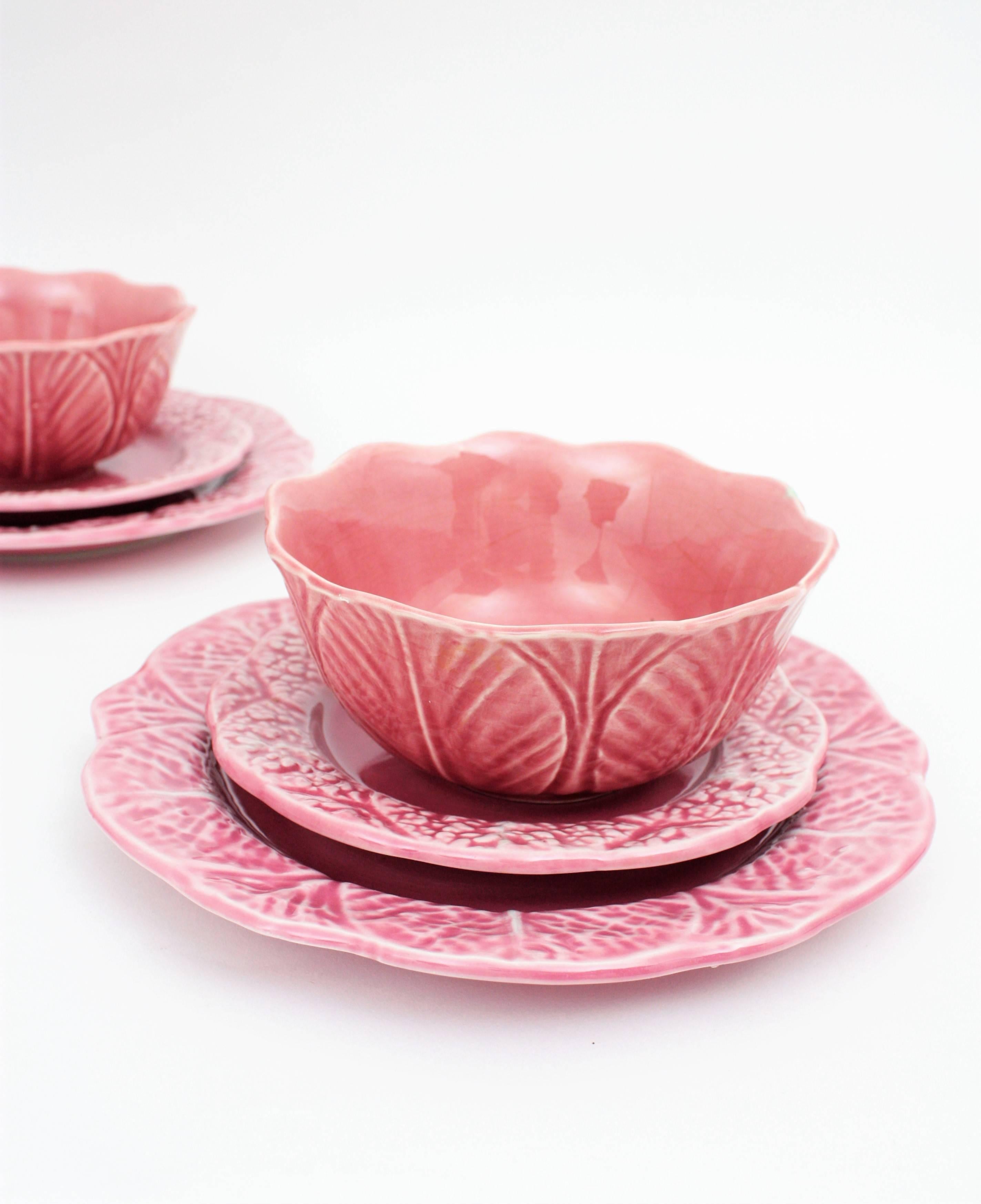 Vernissé Service à dessert ou à déjeuner en céramique rose portugaise pour quatre personnes en vente
