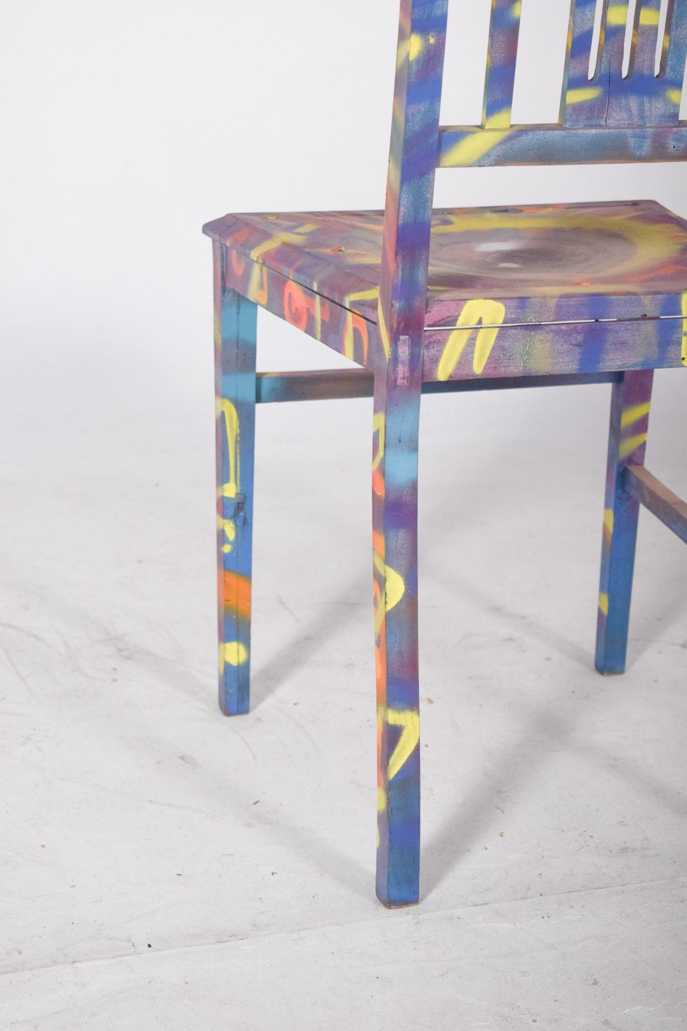 Chaise peinte portugaise avec oeil Designée par Francisco Camilo en vente 2