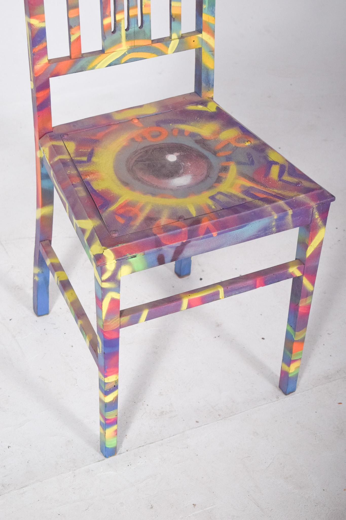 Portugais Chaise peinte portugaise avec oeil Designée par Francisco Camilo en vente