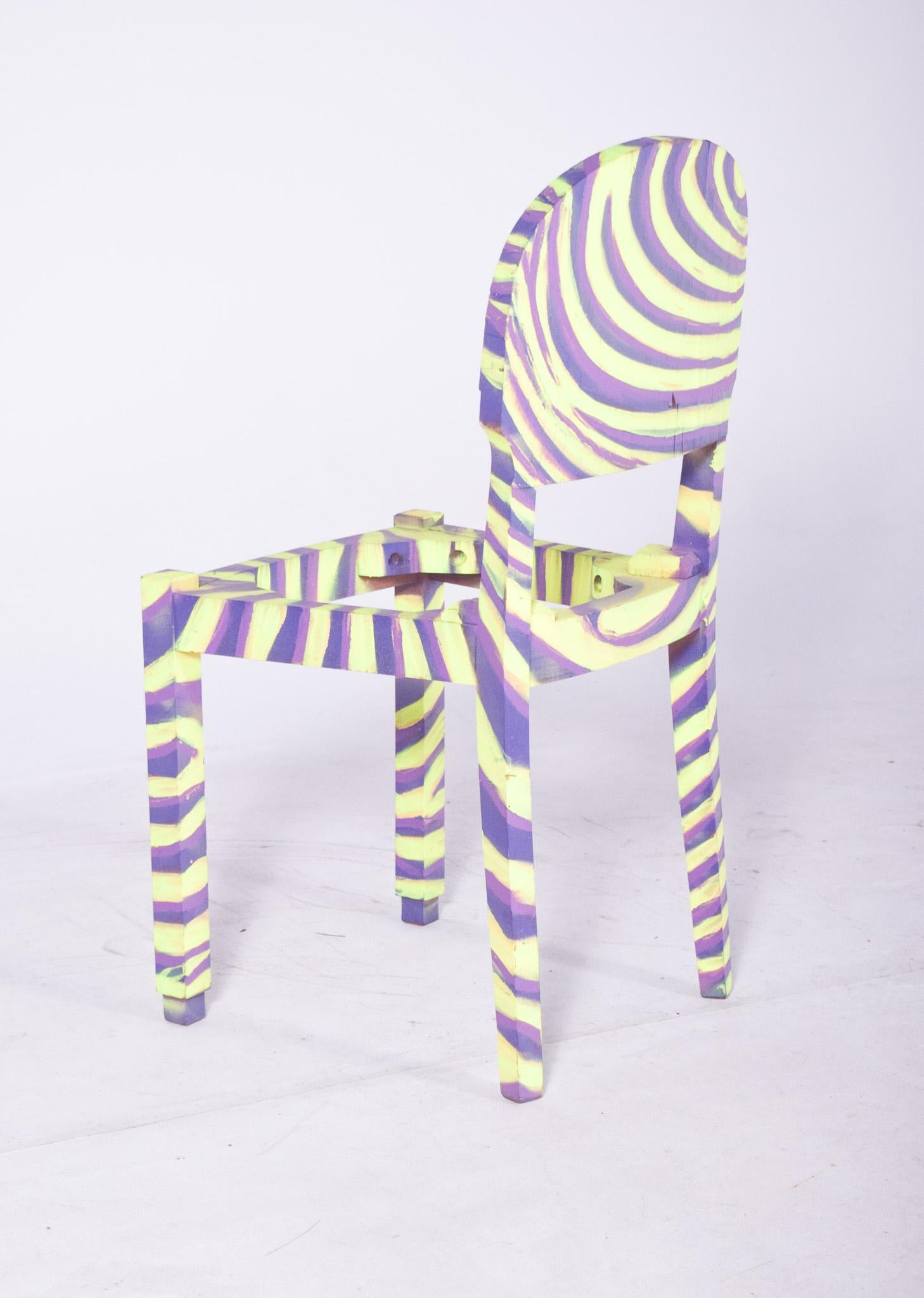 20ième siècle Chaise peinte portugaise Zebra Design By Francisco Camilo en vente