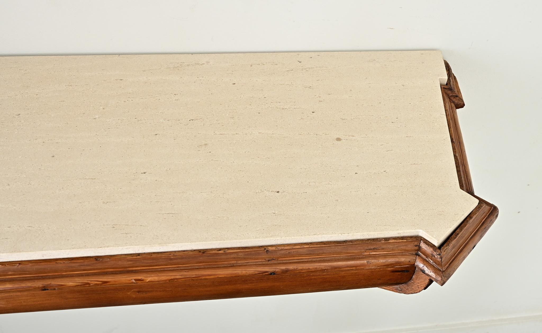 Fino al XVIII secolo Coppia portoghese di mensole d'altare in pino del XVIII secolo in vendita