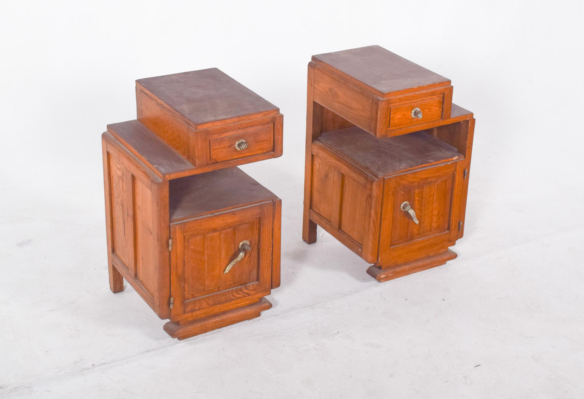 Portuguese Pair of Deco-Style Bedside Tables For Sale 5