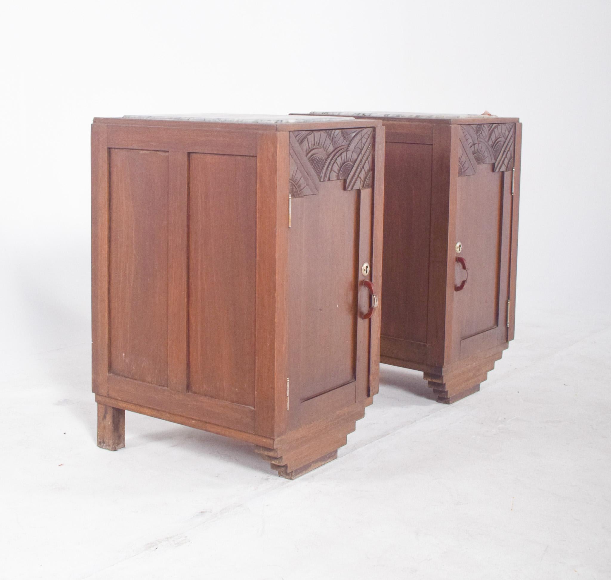Portuguese Pair of Deco-Style Bedside Tables In Good Condition For Sale In Lisboa, Lisboa