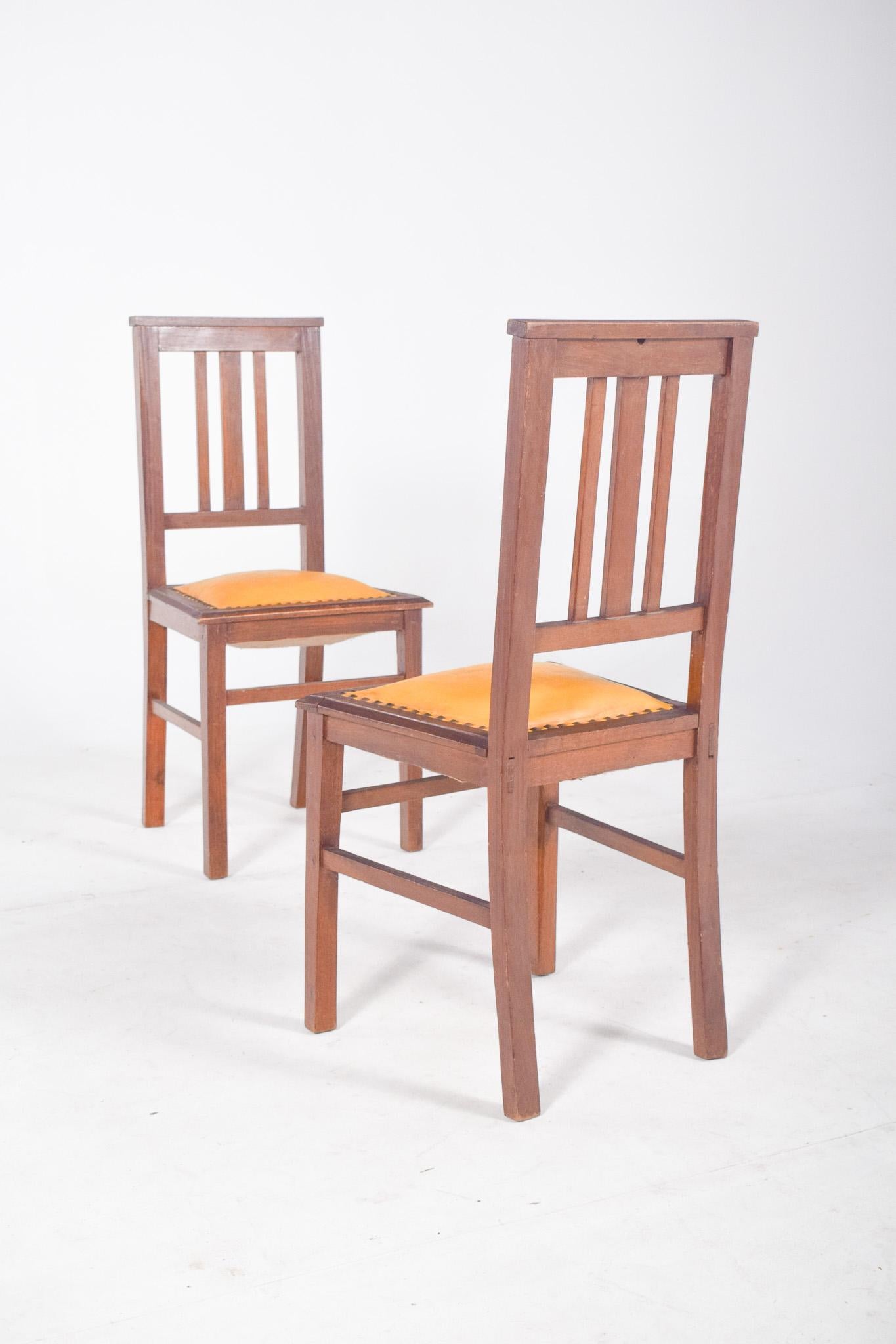 Portuguese Pair of Dining Chairs in Yellow For Sale 3
