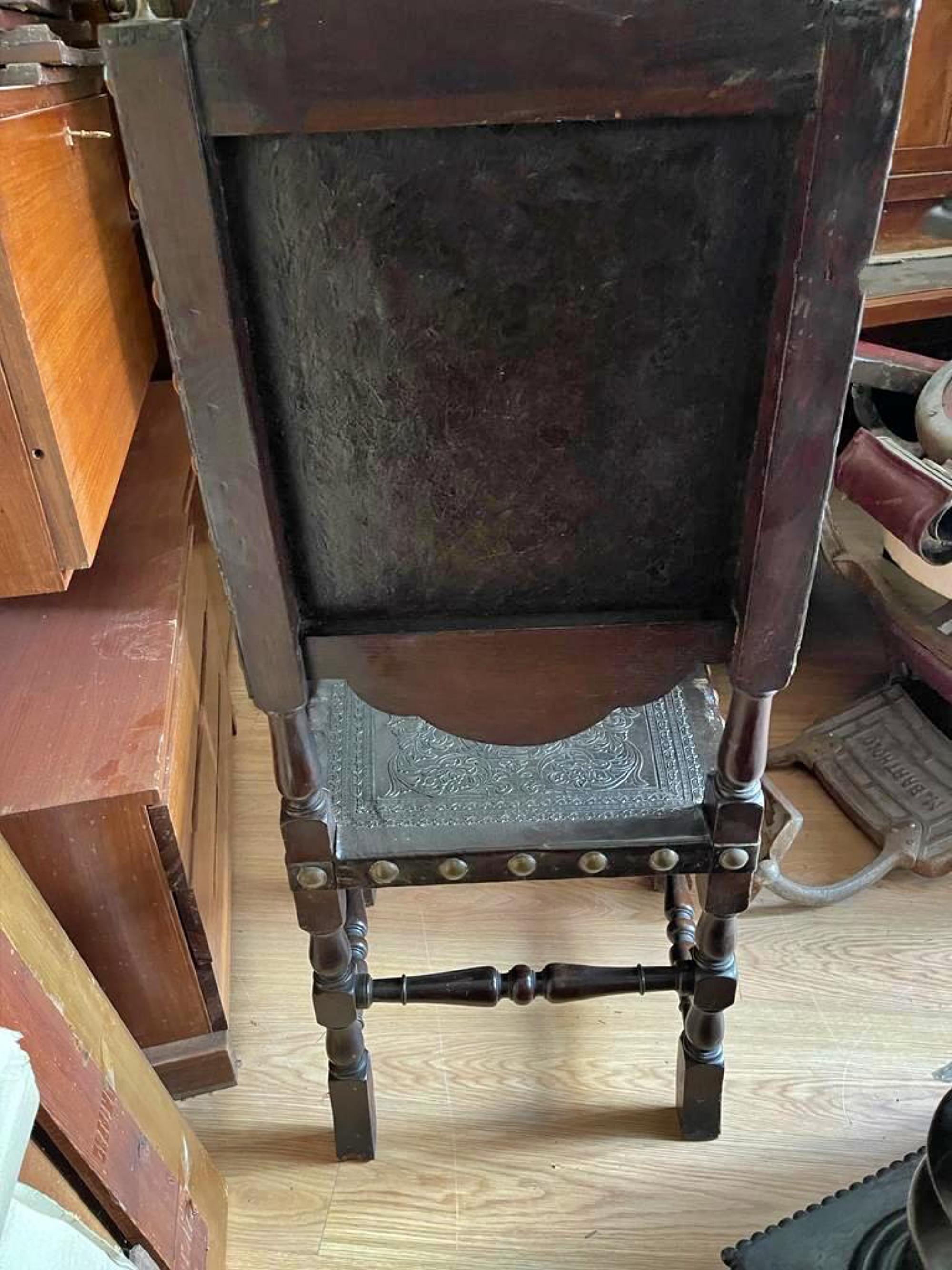 Portugiesisches Paar Stühle mit hoher Rückenlehne, 18. Jahrhundert (Spanisch Kolonial) im Angebot
