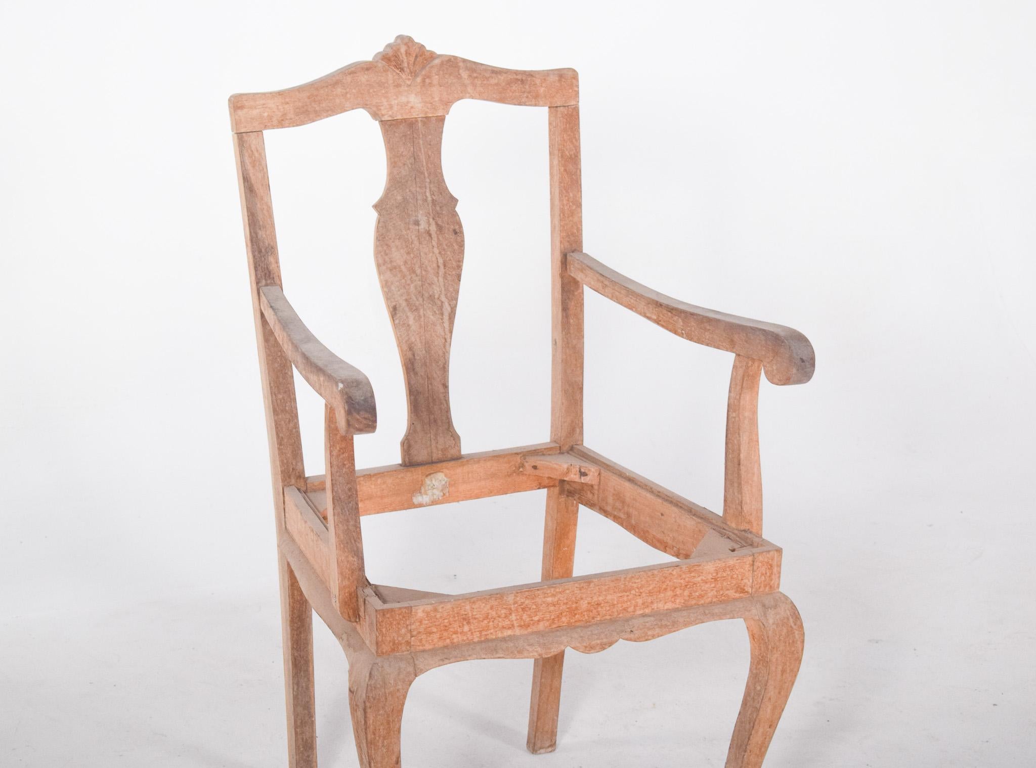 Mid-19th Century Portuguese Pair of Wood Dining chairs For Sale