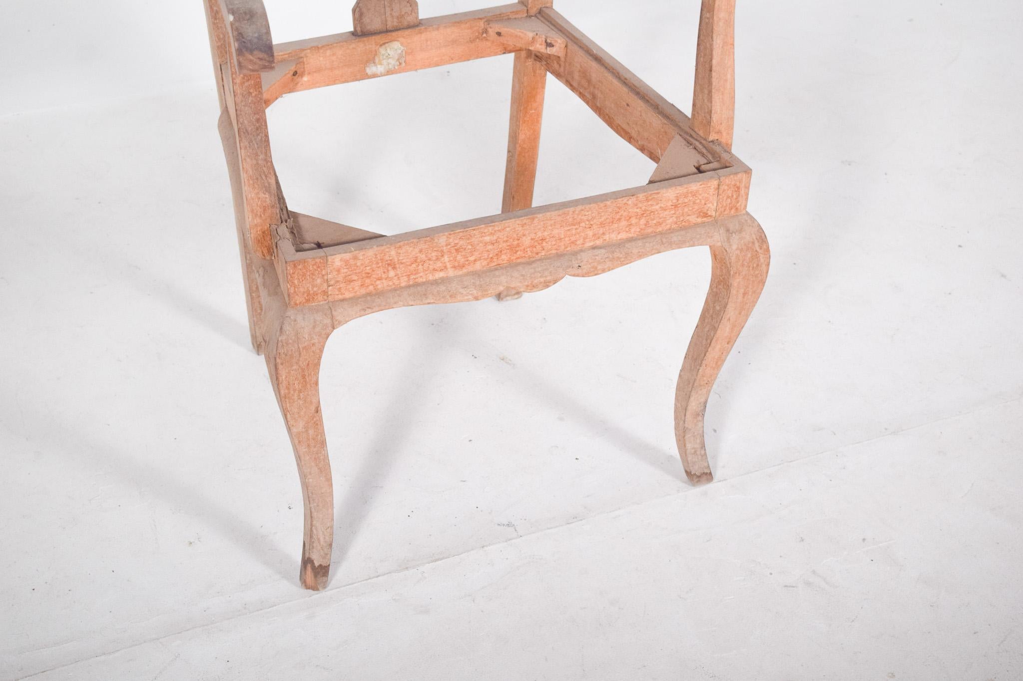 Portuguese Pair of Wood Dining chairs For Sale 1