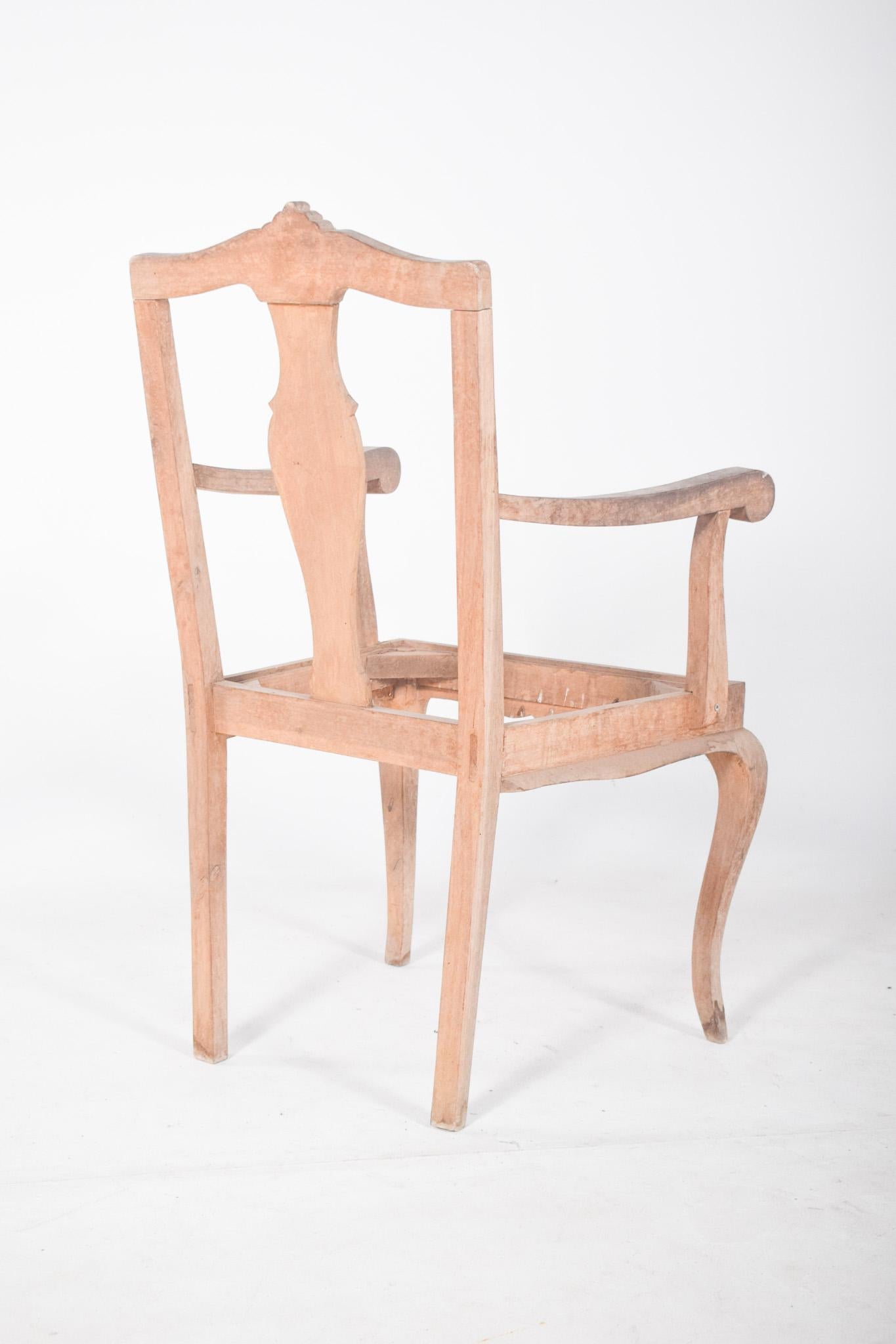 Portuguese Pair of Wood Dining chairs For Sale 2