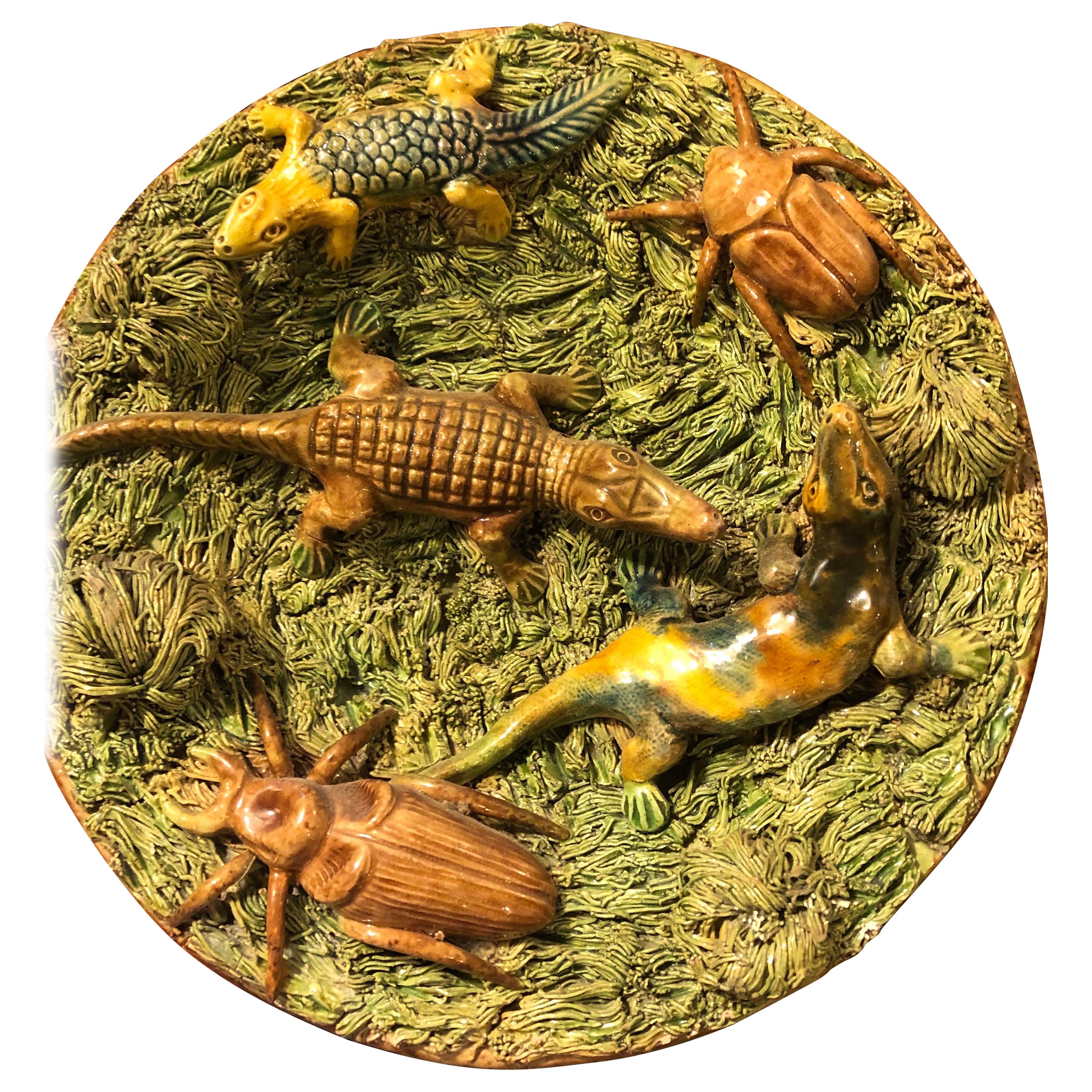 Portuguese Pallisy Style Small Plate with Alligator For Sale