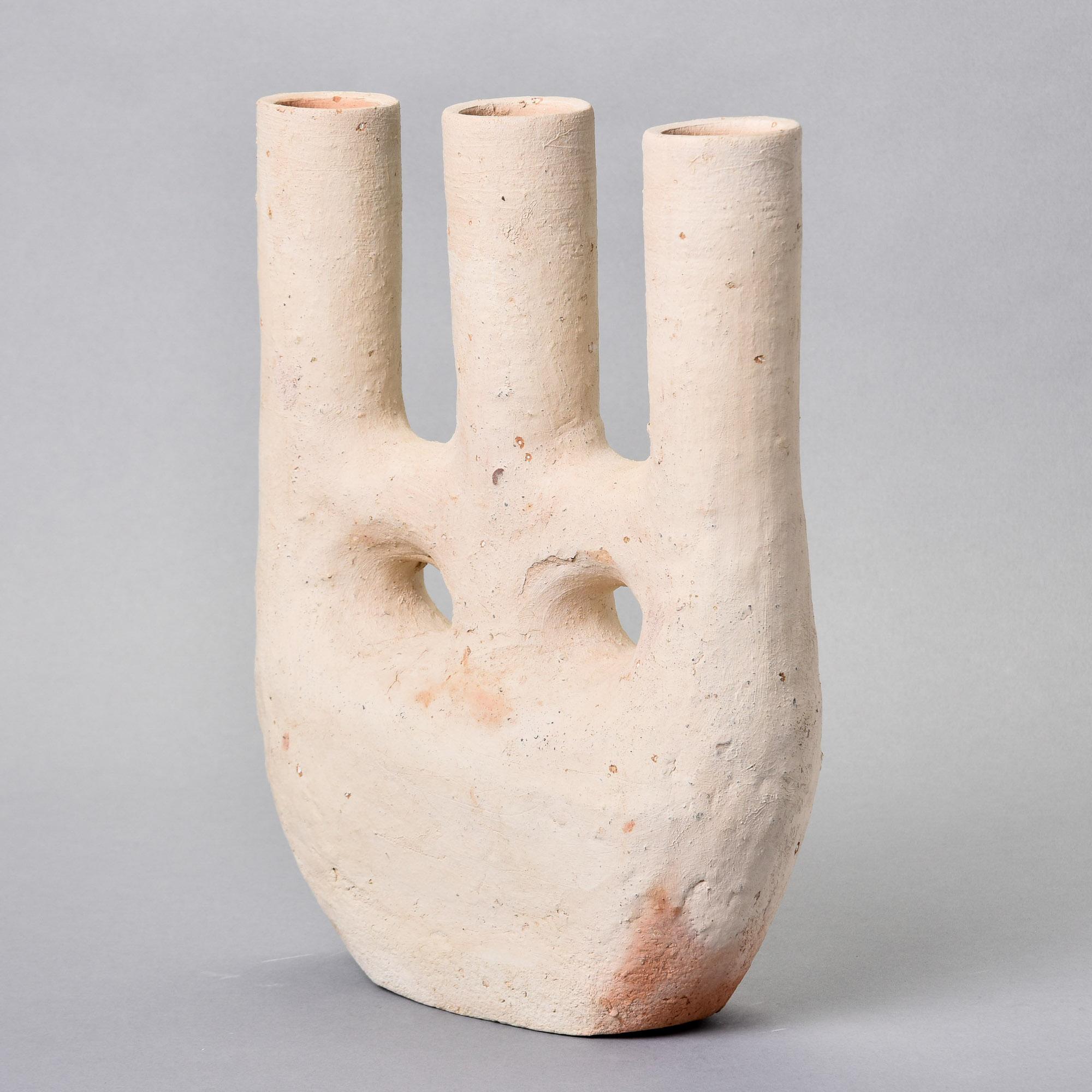 Vaso in ceramica portoghese con triplo collo In condizioni Nuovo in vendita a Troy, MI
