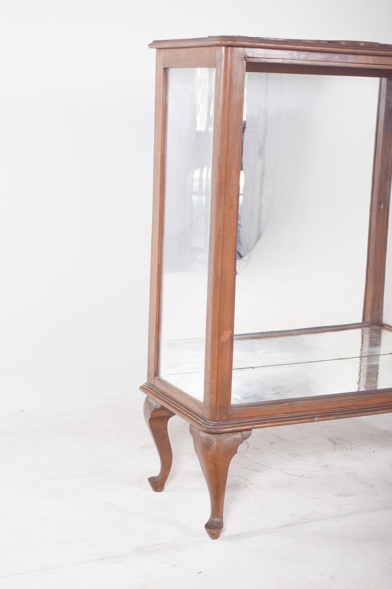 Escaparate portugués de estilo Queen Anne Victoriano tardío en venta