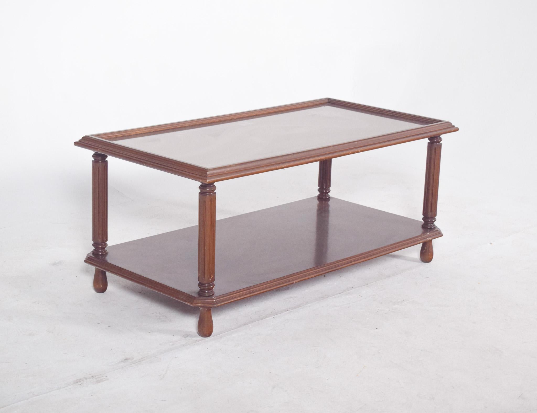 Portuguese Rectangular Coffee Table with Glass Top In Good Condition For Sale In Lisboa, Lisboa