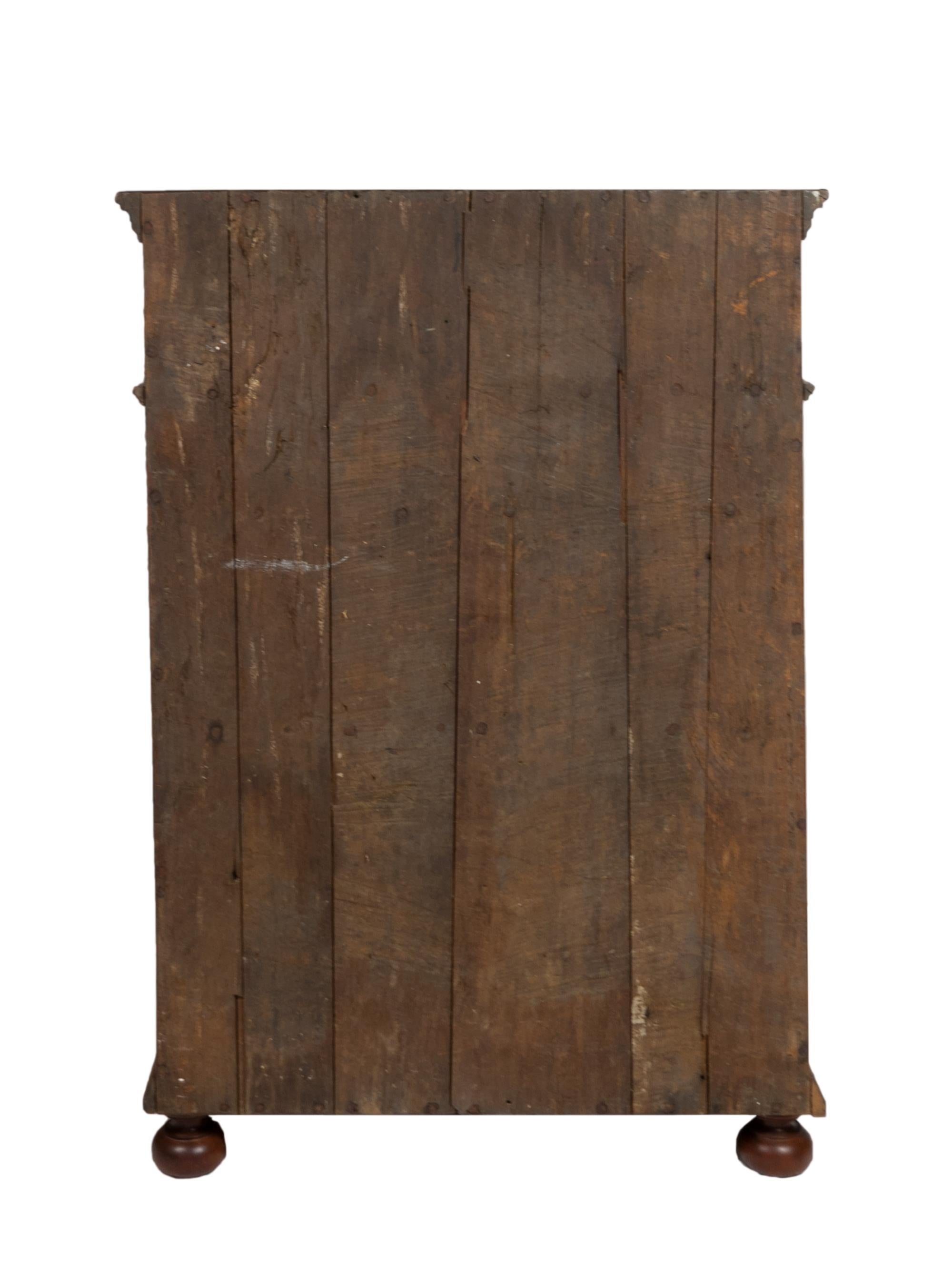 Cabinet de la Renaissance portugaise, 17ème siècle en vente 4