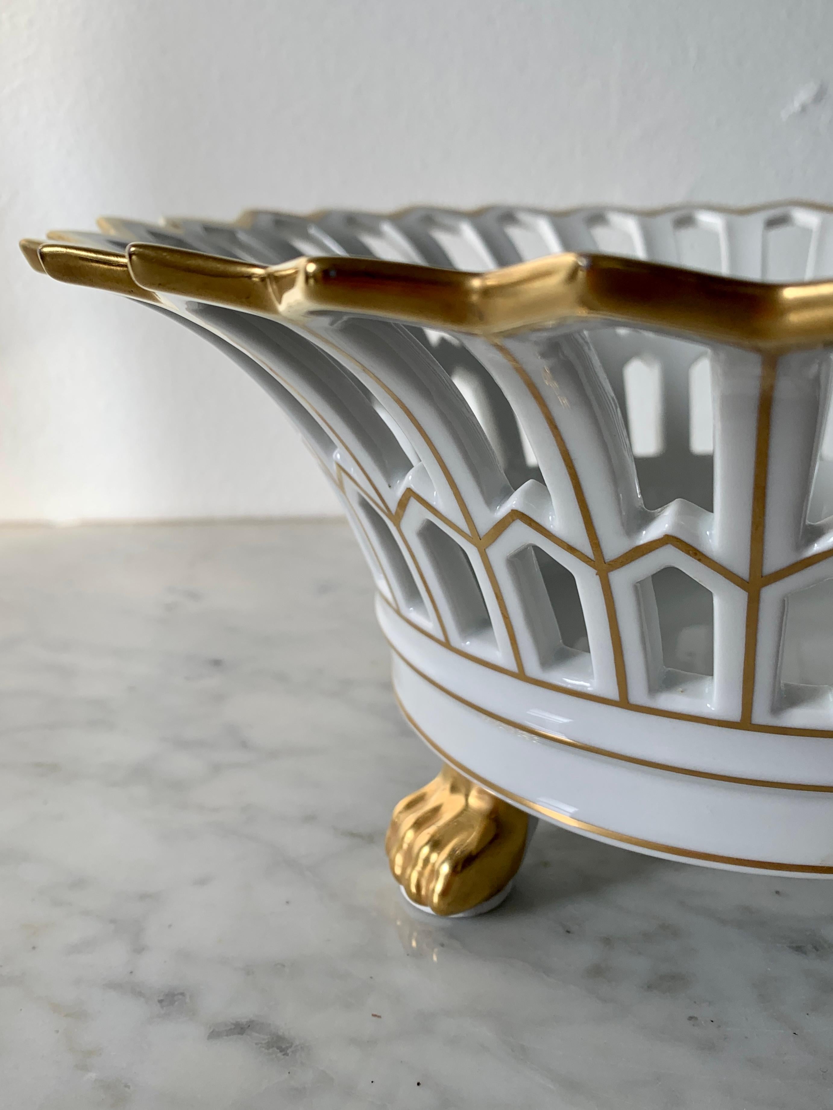 Portuguese Reticulated Gold Gilt Porcelain Lion Paw Footed Basket In Good Condition For Sale In Elkhart, IN