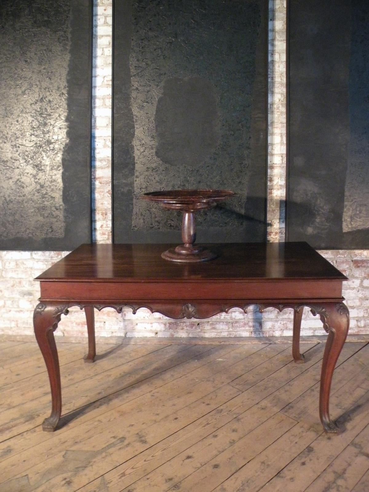 Portuguese Rococo 18th Century Mahogany Console Table / Side Table For Sale 3