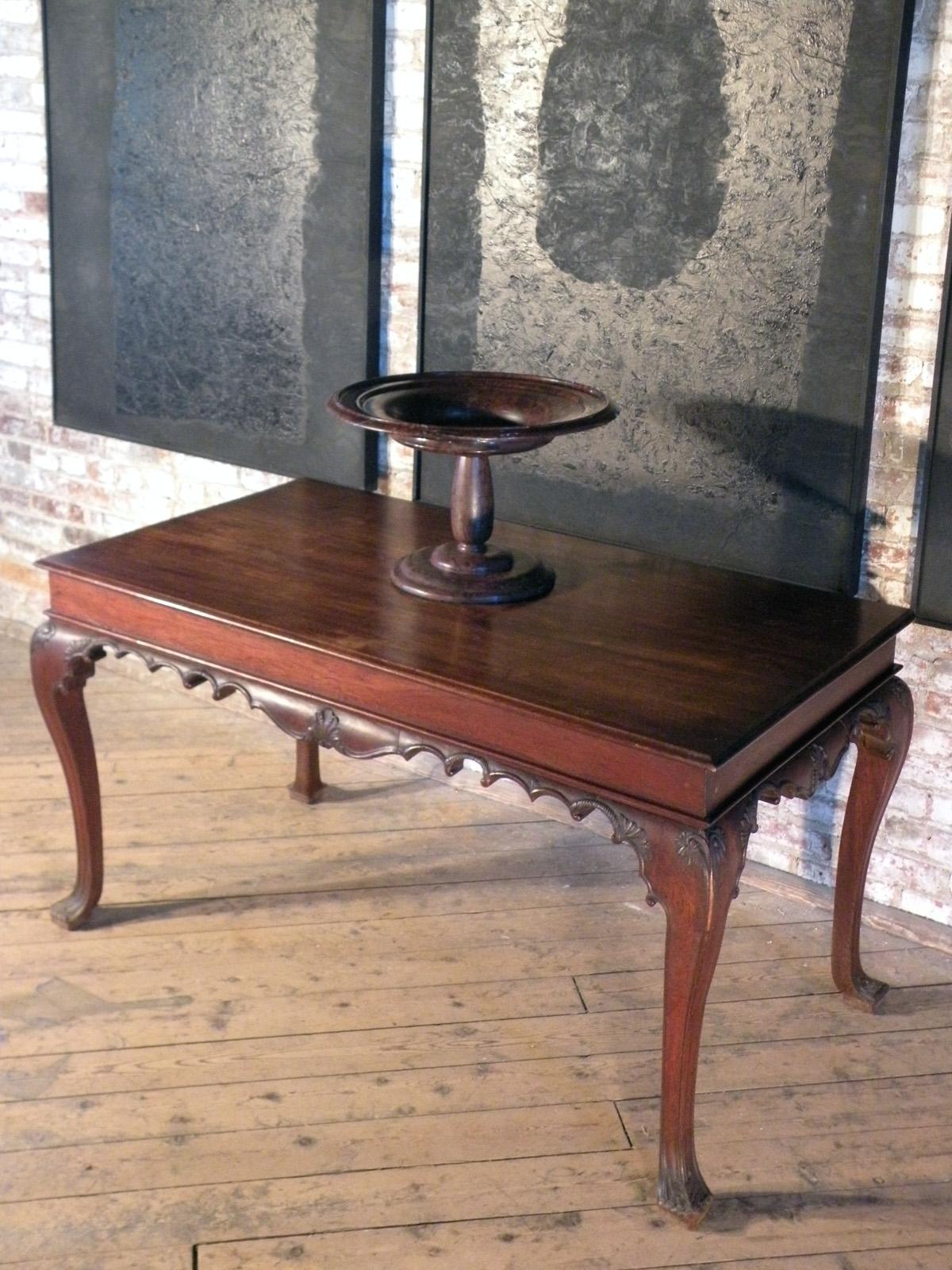 Portuguese Rococo 18th Century Mahogany Console Table / Side Table For Sale 4