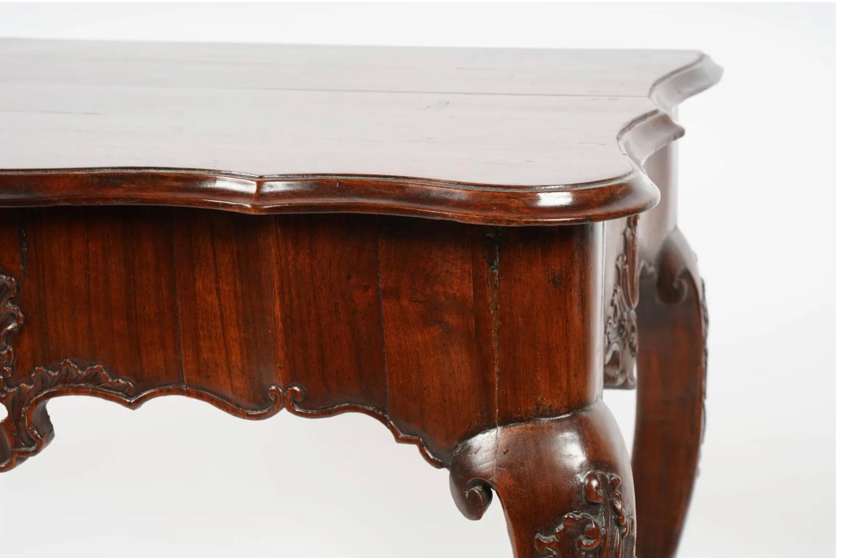18th Century Portuguese Rococo Carved Console Table For Sale