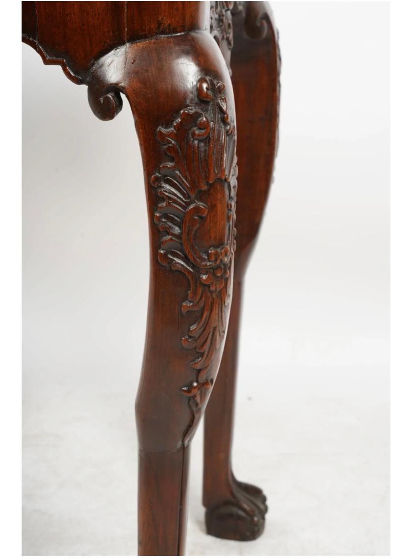 Console portugaise rococo sculptée Bon état - En vente à Bradenton, FL