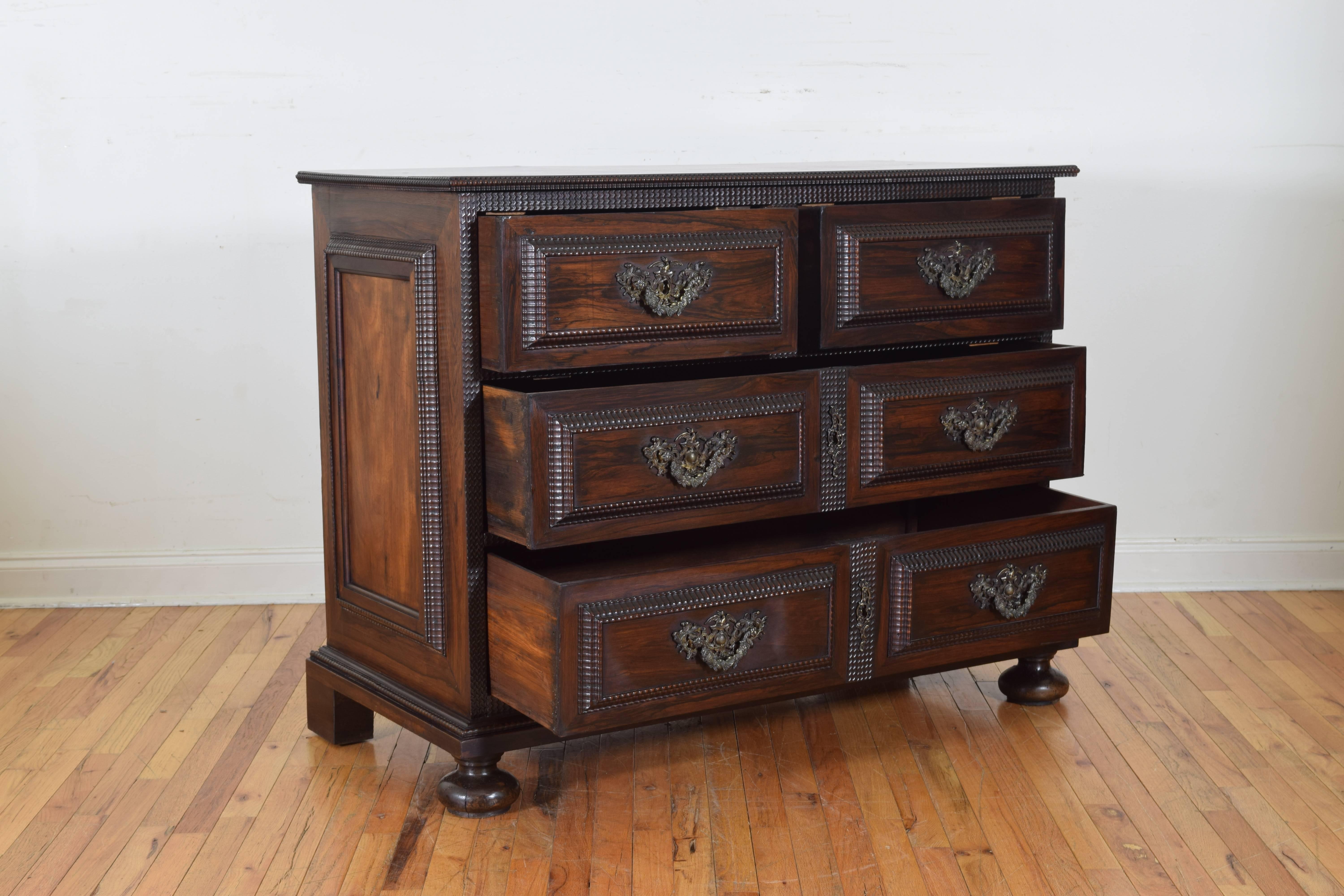 Portuguese Rosewood Four-Drawer Commode, 18th Century In Excellent Condition In Atlanta, GA