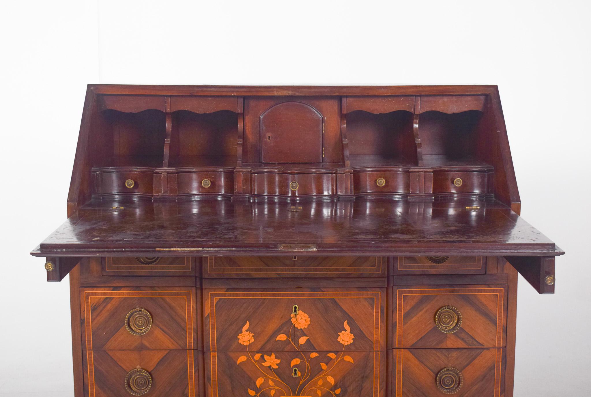 Portugiesischer Palisander-Schreibtisch im Angebot 4