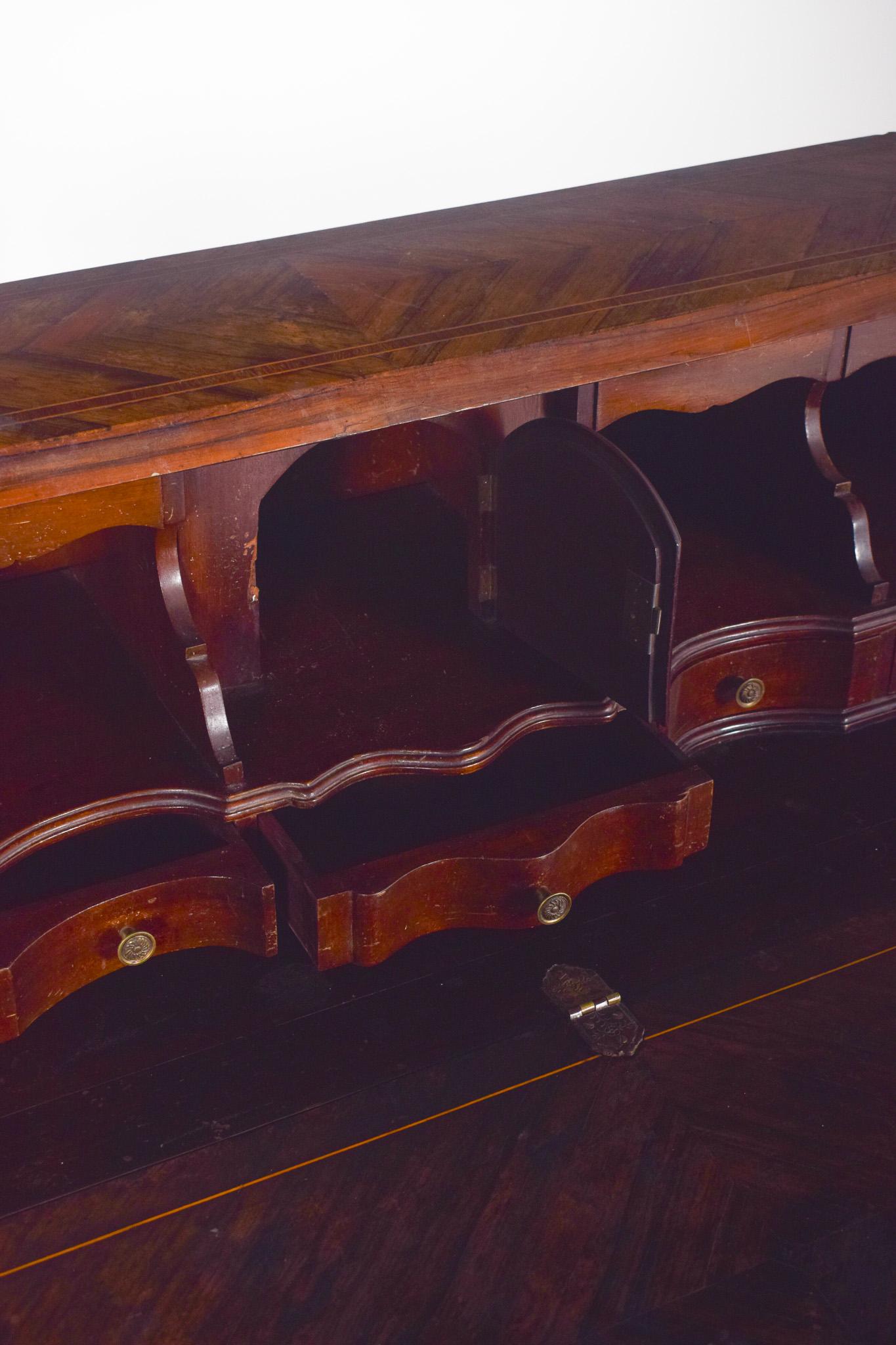 Portugiesischer Palisander-Schreibtisch im Angebot 6