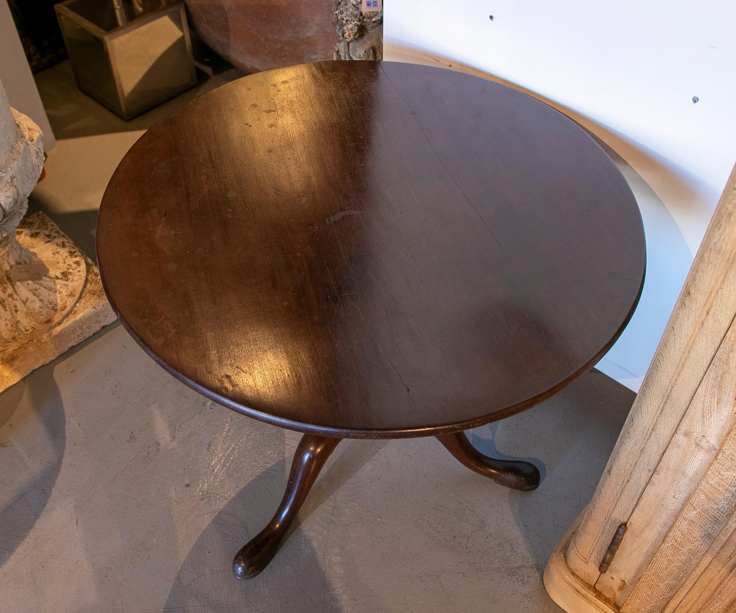 Portuguese Round Auxiliary Table For Sale 6