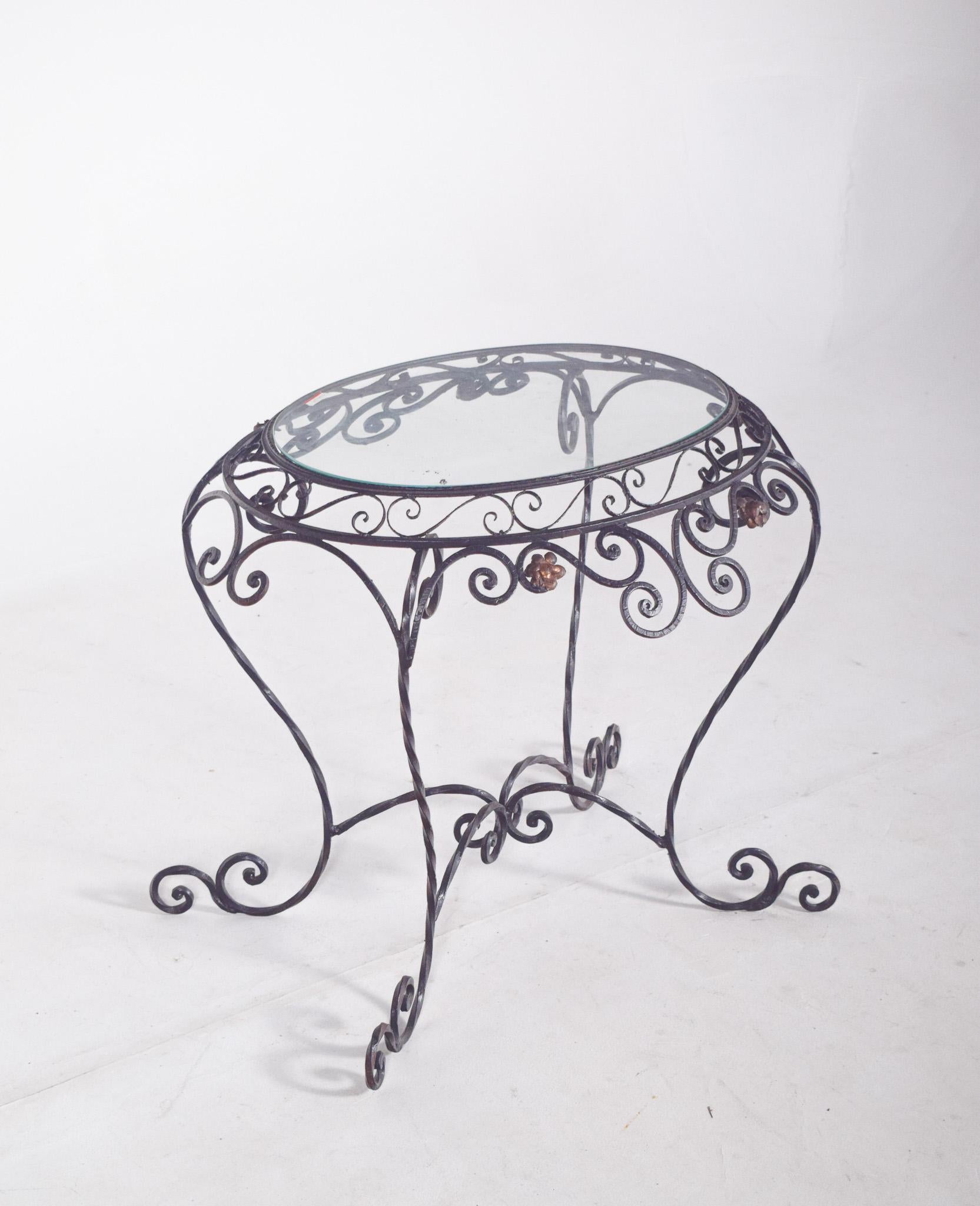 Mid-20th Century Portuguese Rustic Oval Table in Iron For Sale