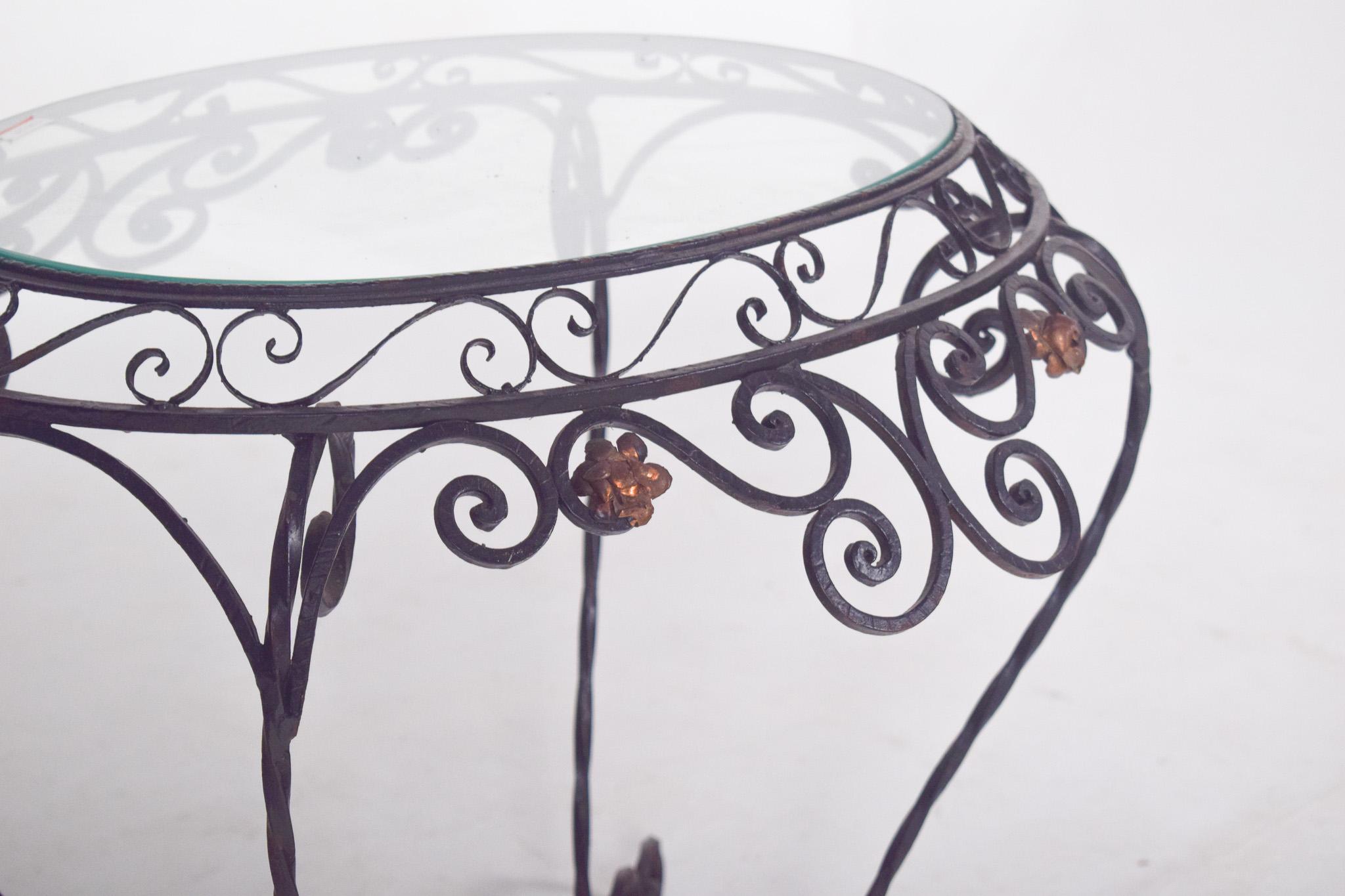 Portuguese Rustic Oval Table in Iron For Sale 2