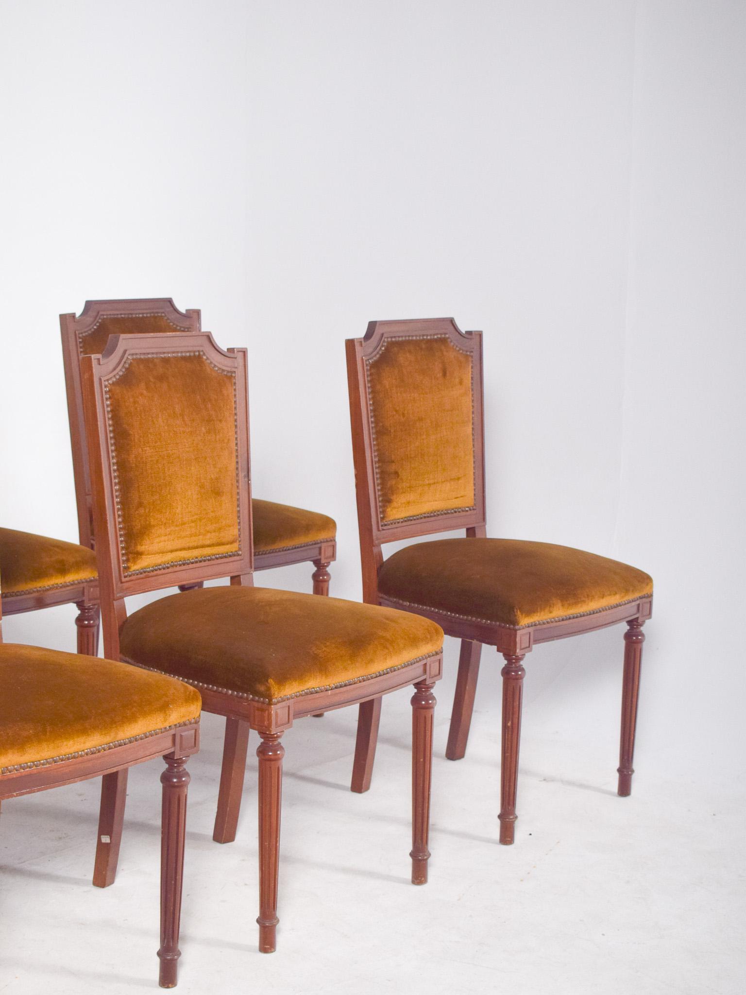 XX secolo Set di otto sedie da pranzo portoghesi in vendita