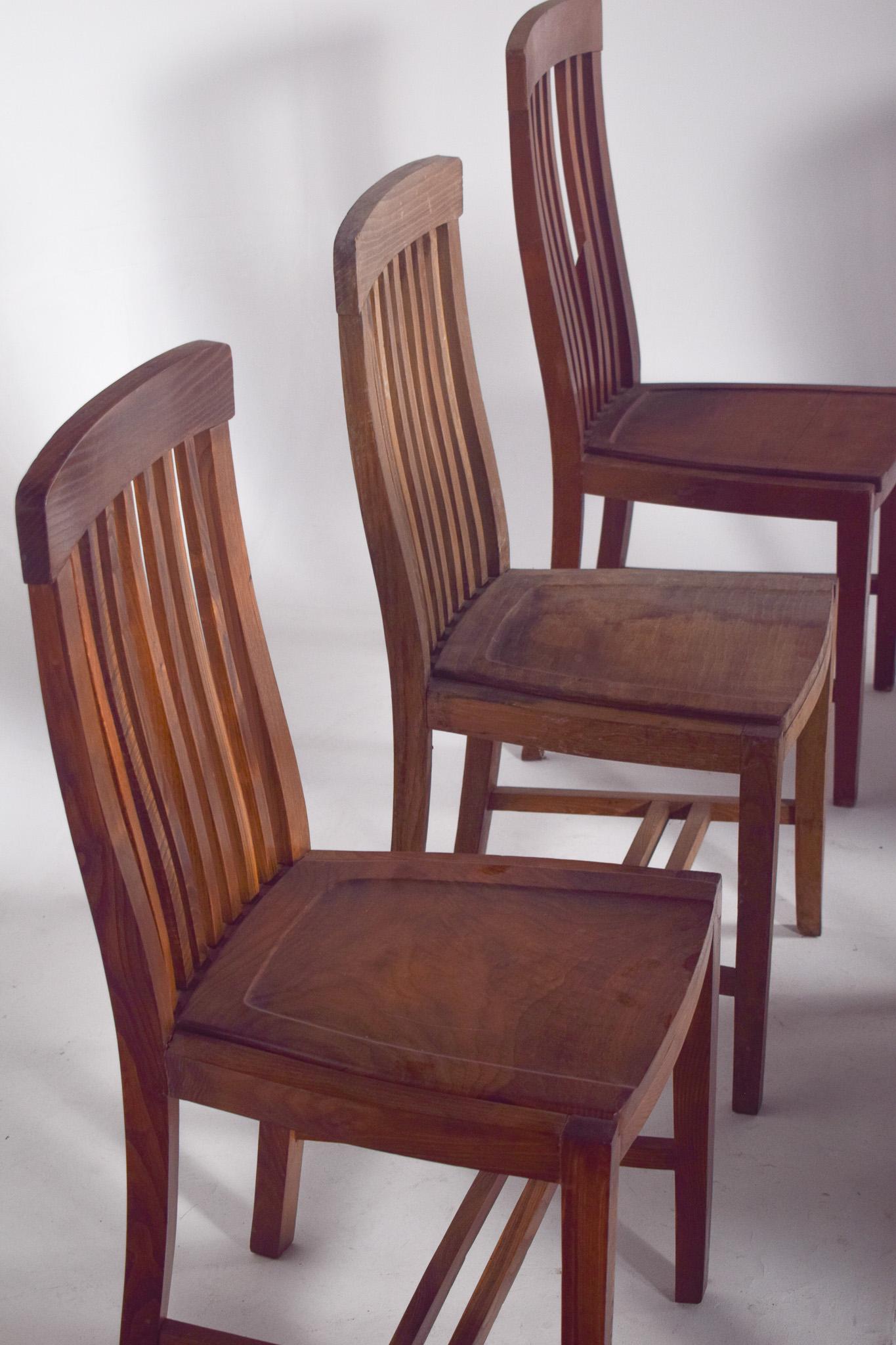 Set portoghese di undici sedie da pranzo Olaio in vendita 1