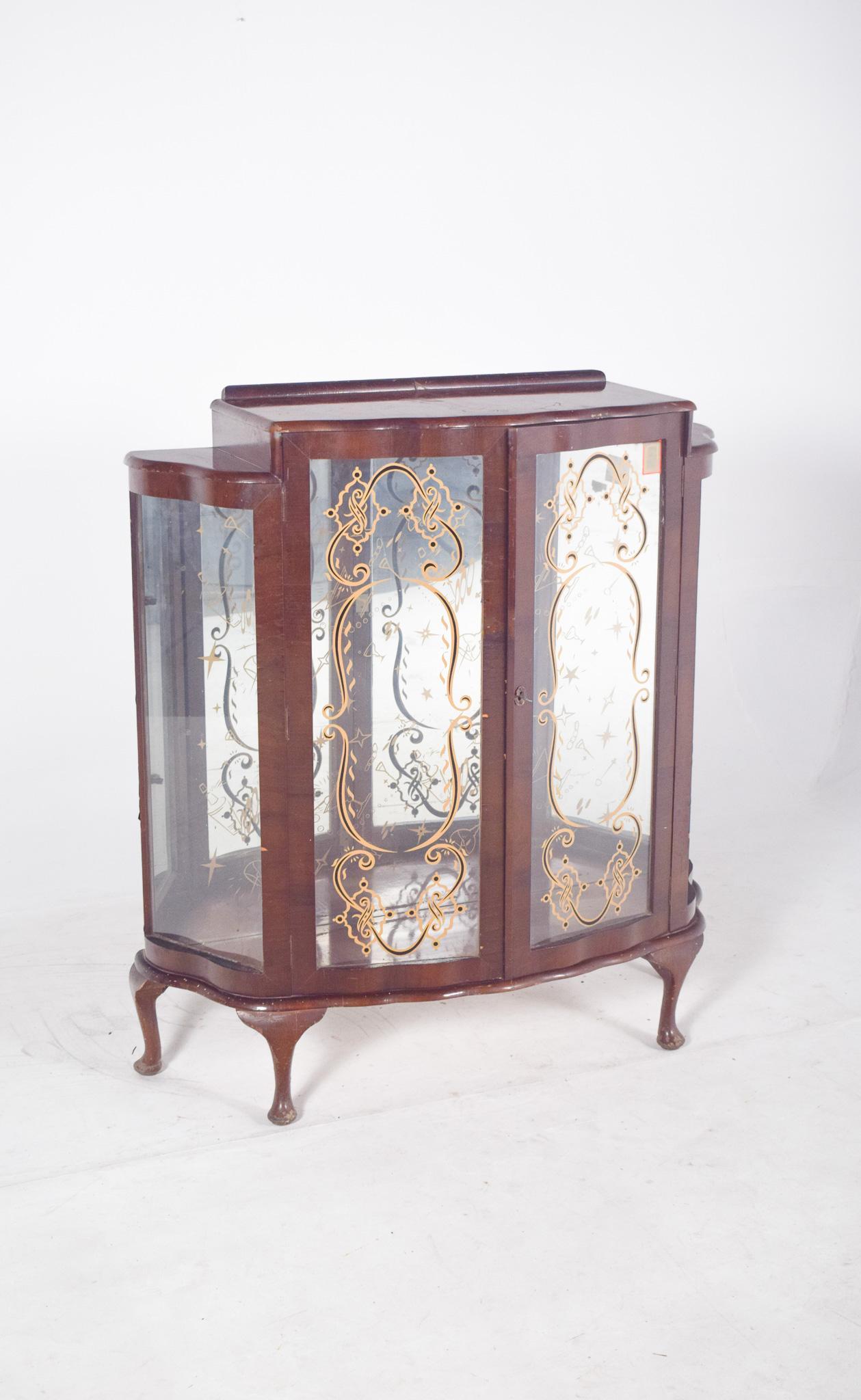 Victorien tardif Vitrine portugaise avec verre doré en vente
