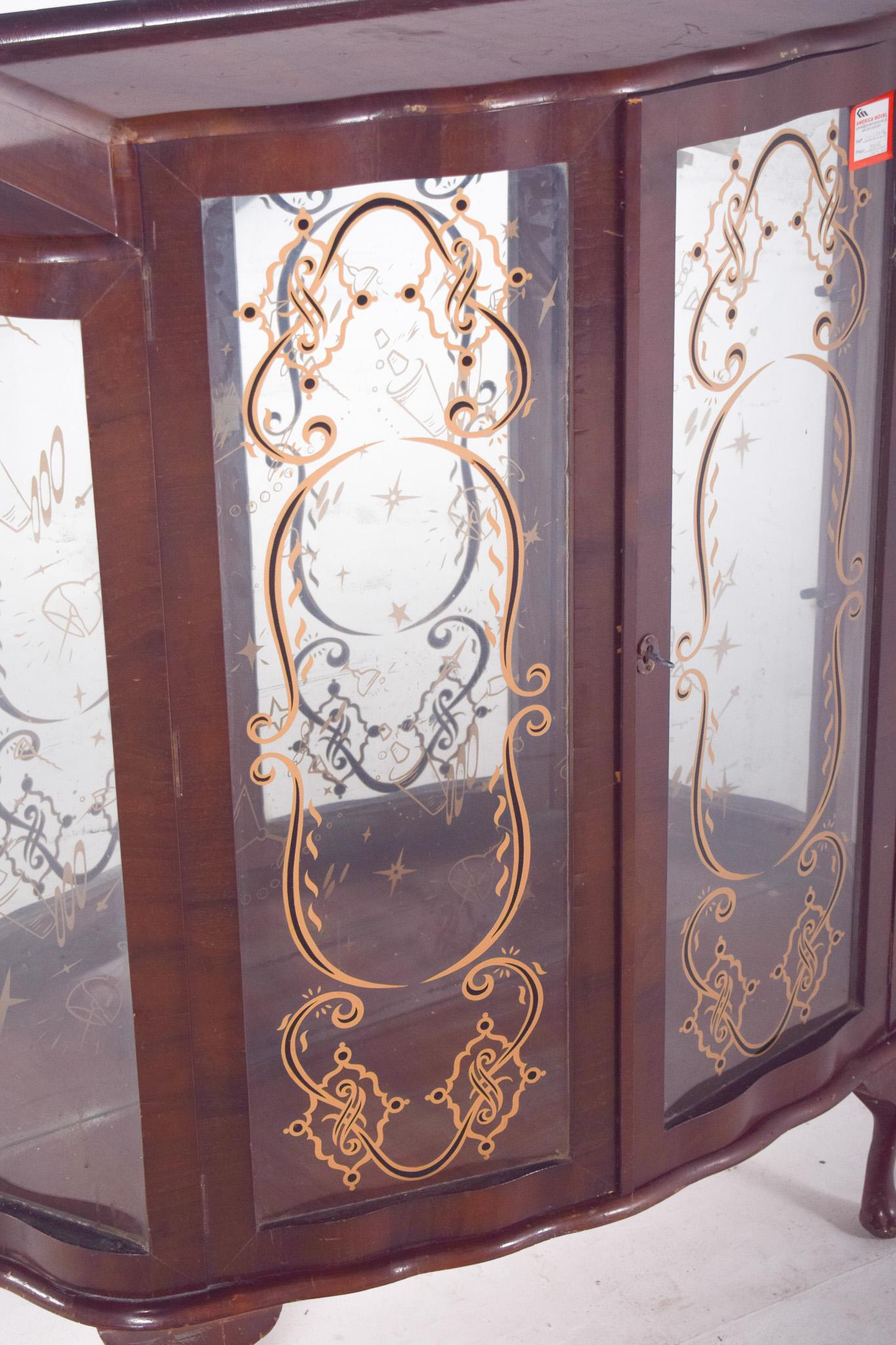 Portugais Vitrine portugaise avec verre doré en vente