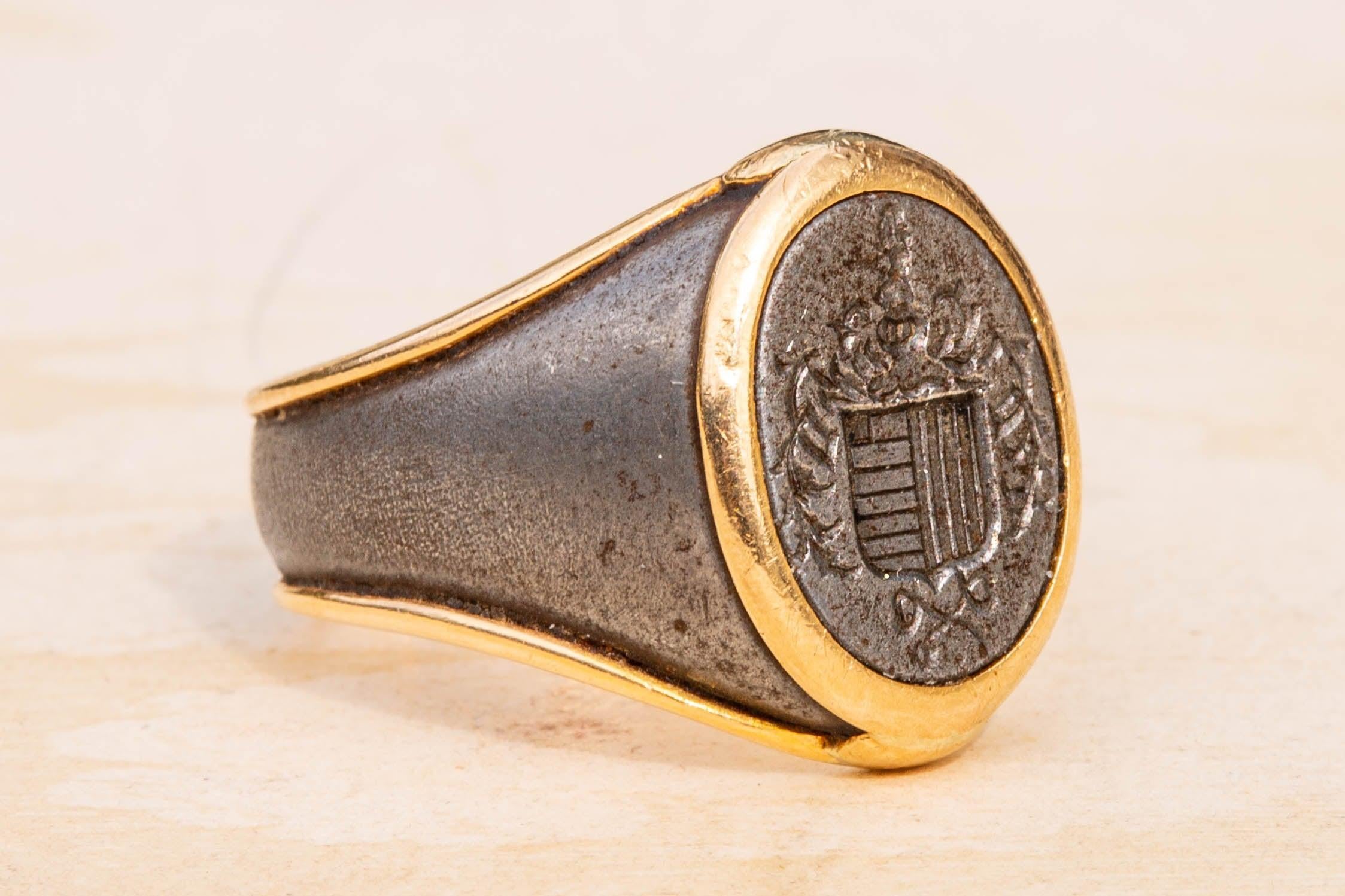Portugiesisches Siegel aus Stahl und Gold im Angebot 3
