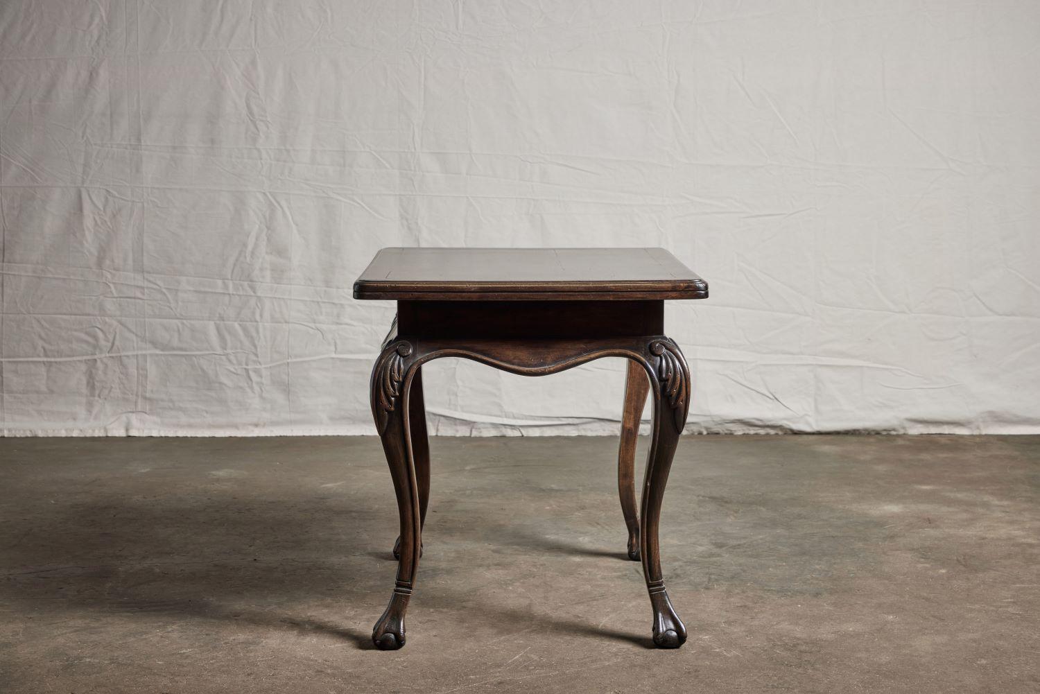 Portuguese Style Square Table with Curved Legs For Sale 1