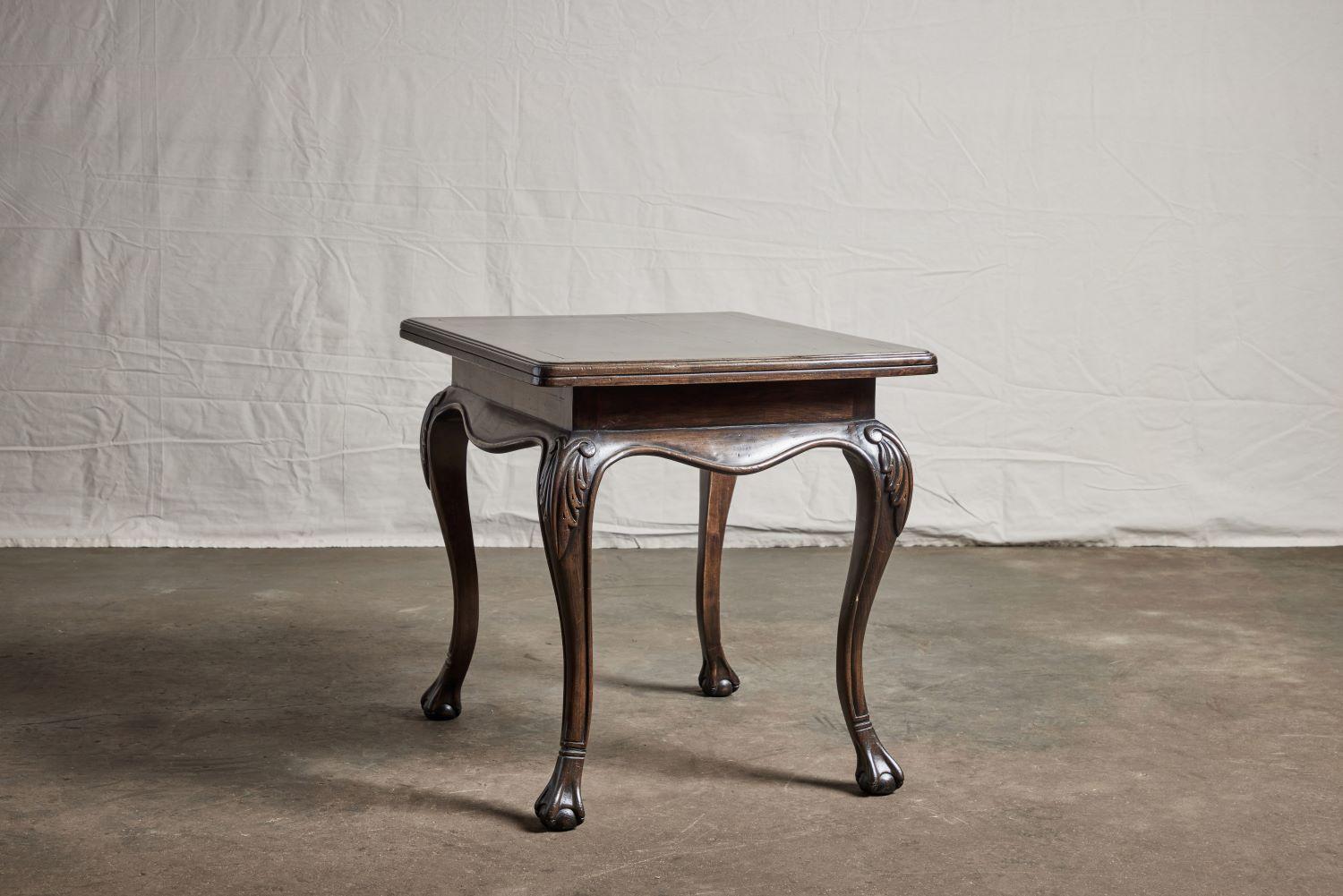 Portuguese Style Square Table with Curved Legs For Sale 2