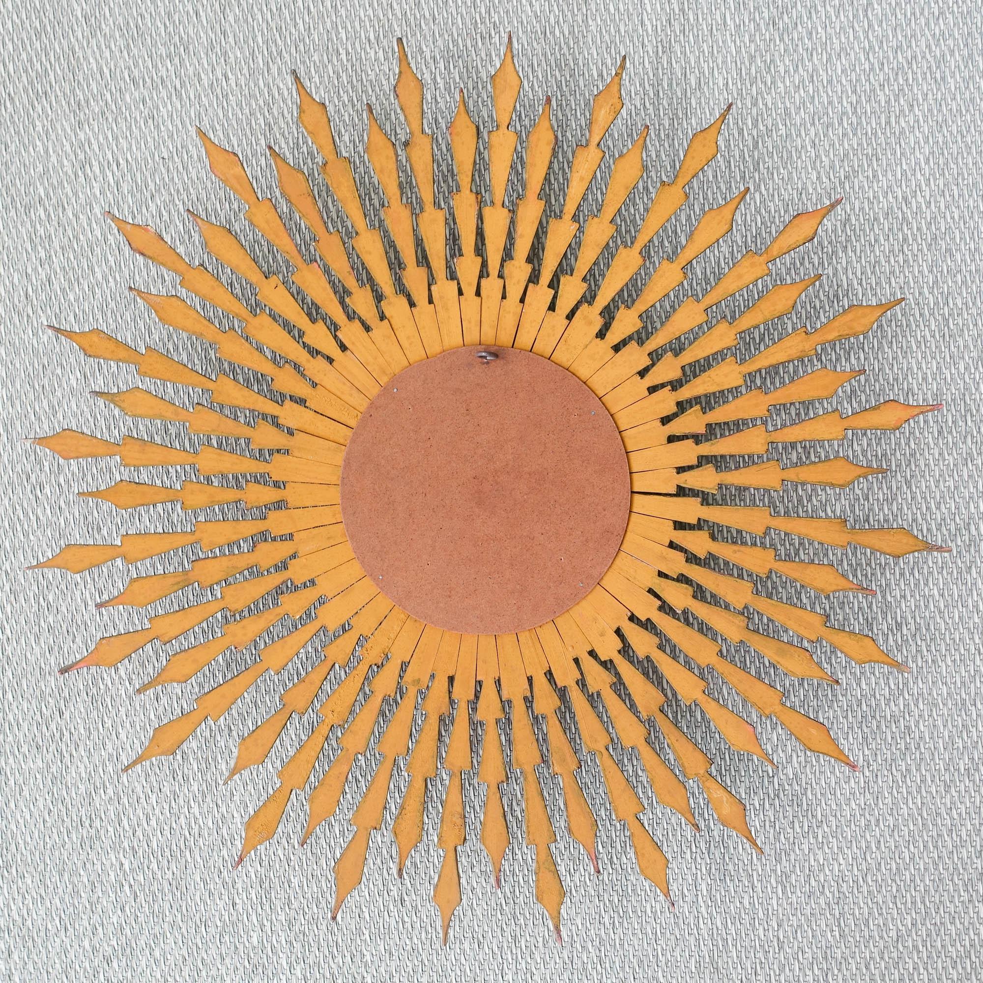 Portugiesischer Sunburst-Spiegel aus vergoldetem Holz, 1950er Jahre im Angebot 5