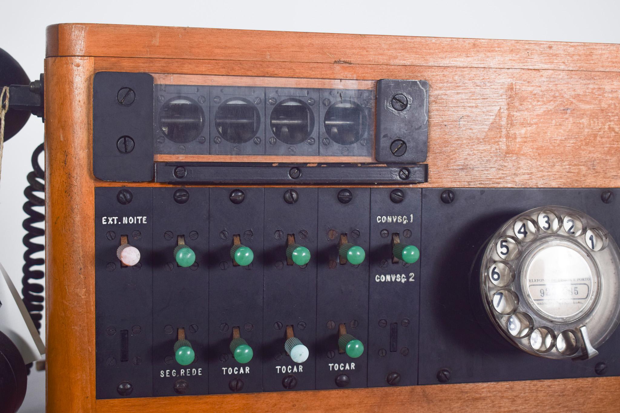 The Portuguese Telephone Exchange PBX aus den 50er/60er Jahren (20. Jahrhundert) im Angebot